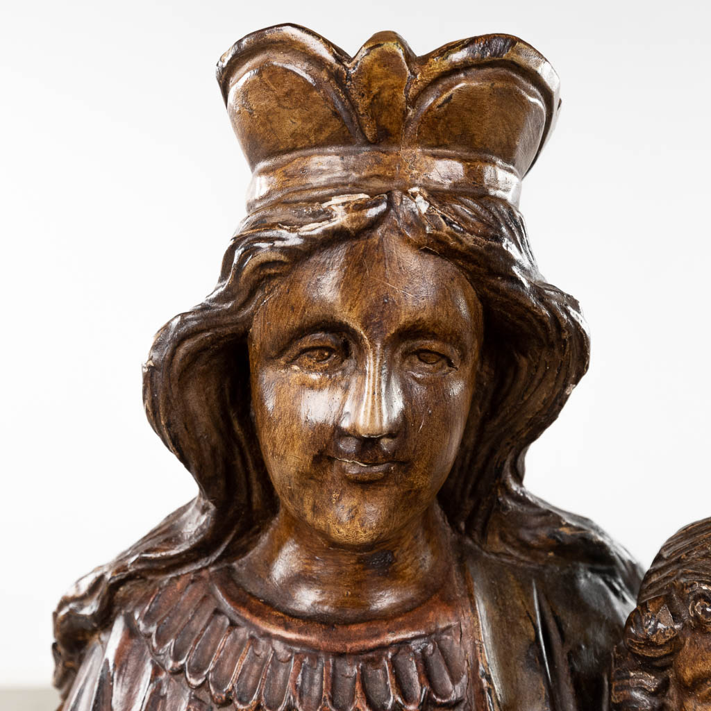 A large wood-sculptured figurine of Madonna. (D:28 x W:29 x H:95 cm) - Image 8 of 16