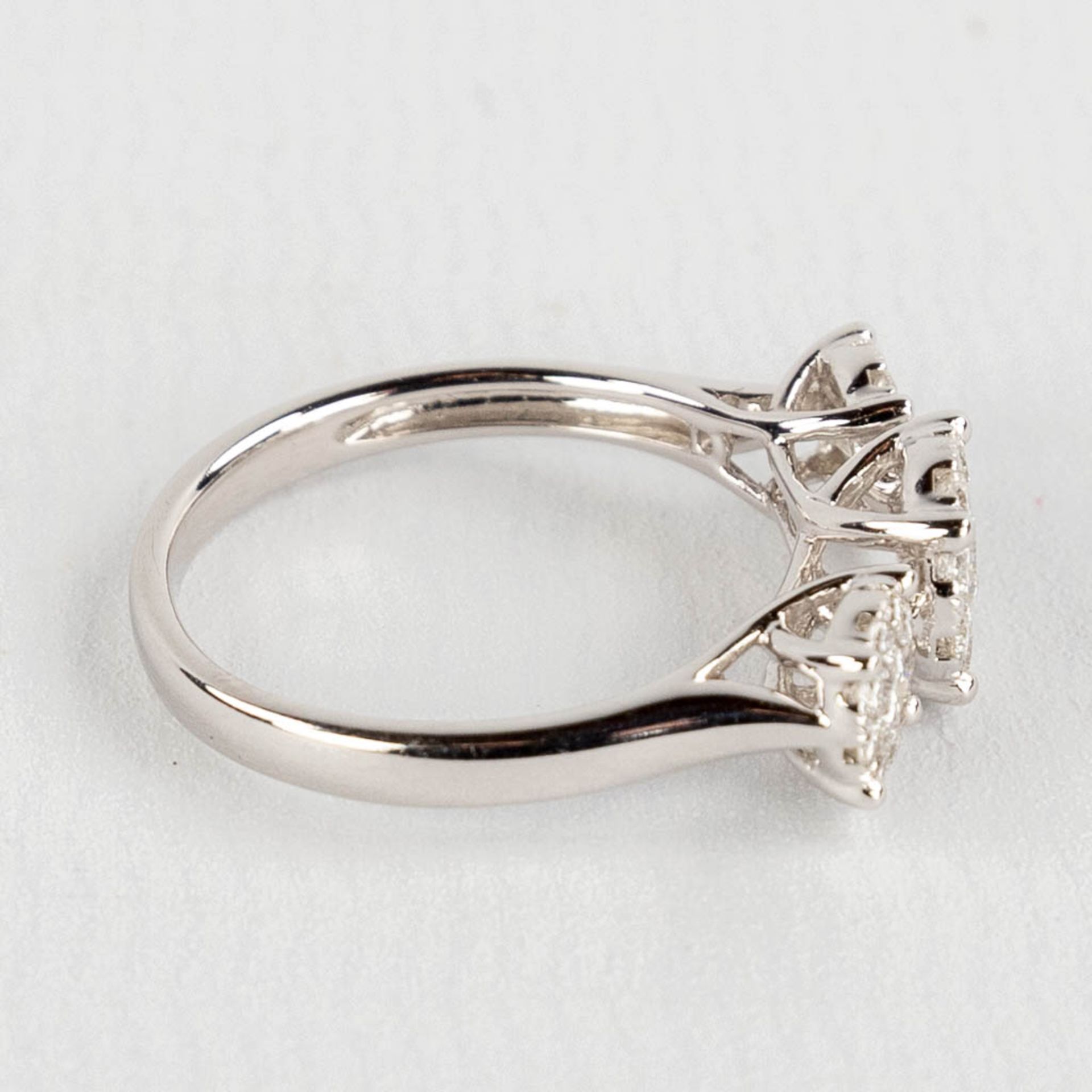 A ring, 18kt white gold with diamonds, approx. 1,02ct, ring size 54. - Image 4 of 10