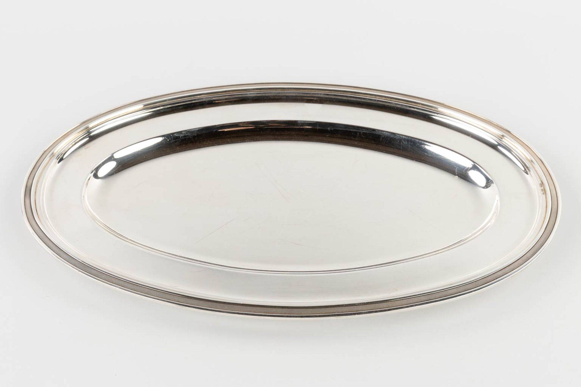 Sivar &amp; Silvergros Ghent, a collection of silver-plated metal table accesories. (D:28 x W:45 cm) - Image 8 of 24