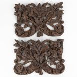 A pair of wood-sculptured panels, decorated with grapes, corn and wheat. 18th C. (W:51 x H:35 cm)