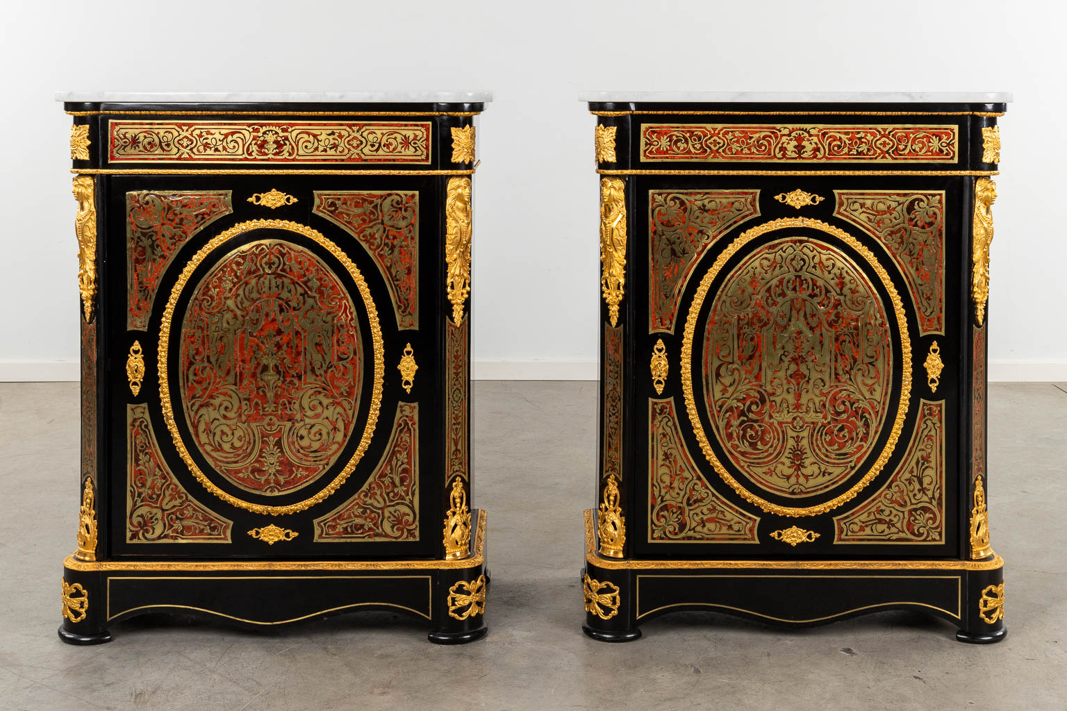 A pair of 'Boulle' cabinets, tortoiseshell inlay with brass. Napoleon 3, 19th C. (D:38 x W:82 x H:10 - Image 3 of 17
