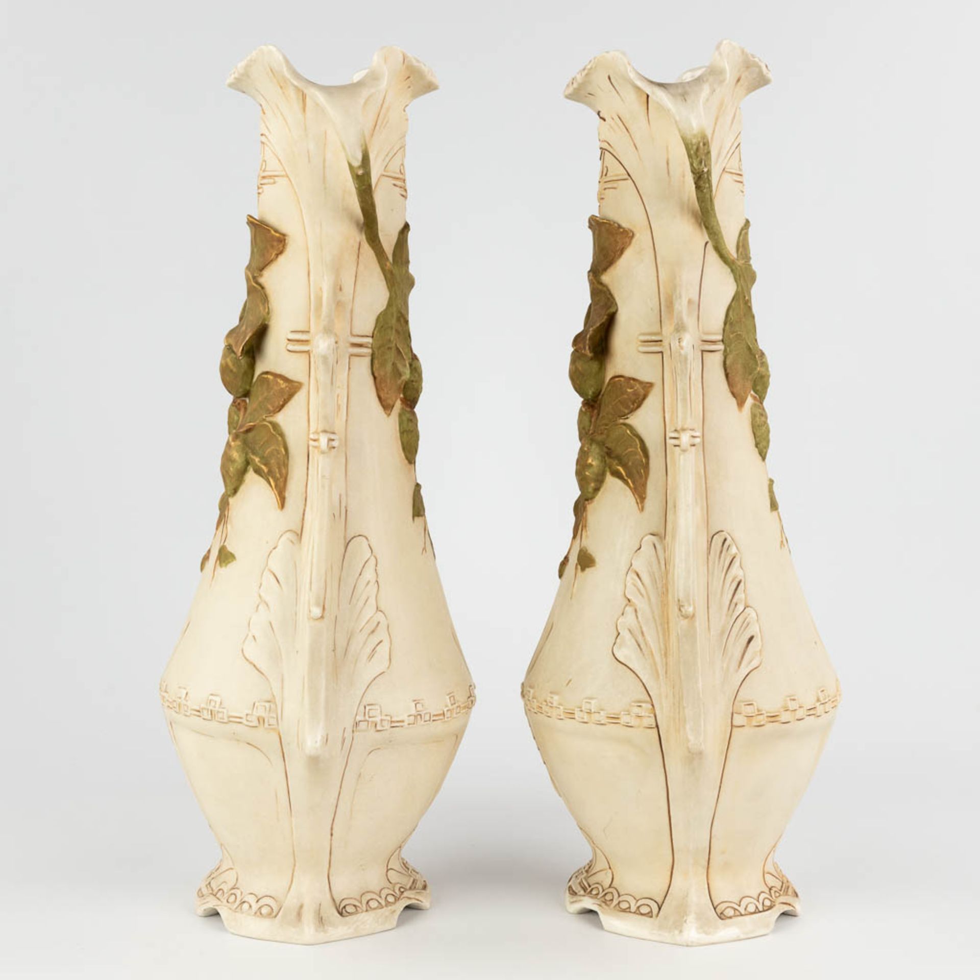 Royal Dux, a pair of faience vases, art nouveau. Circa 1900. (D:18 x W:22 x H:48 cm) - Bild 4 aus 14