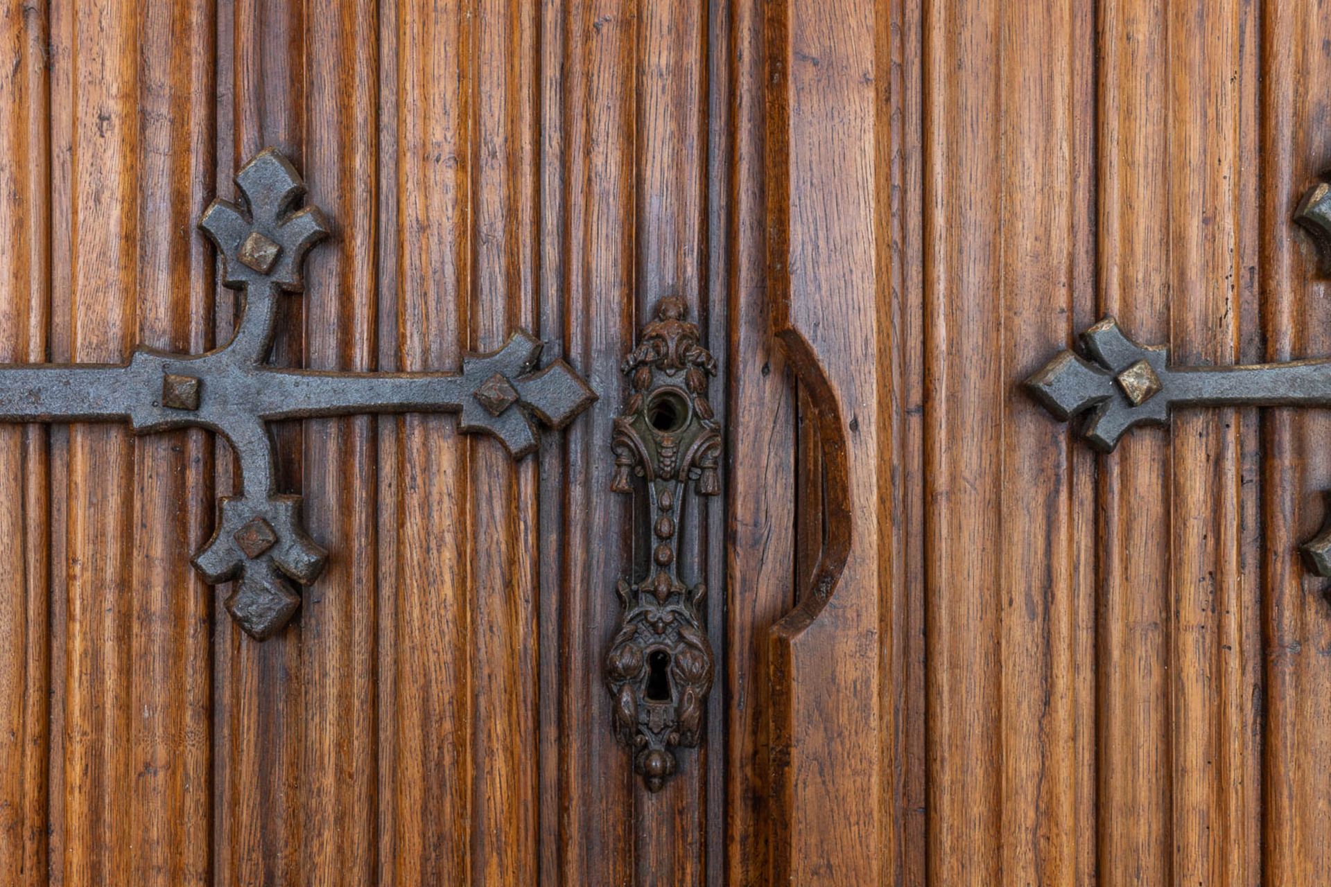 Two pairs of Gothic Revivial chapel doors with metal hardware. The first half of the 20th C. (W:160 - Image 3 of 8