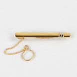 A tie clip, 18kt gold, 8,28g. (W:5,5 cm)