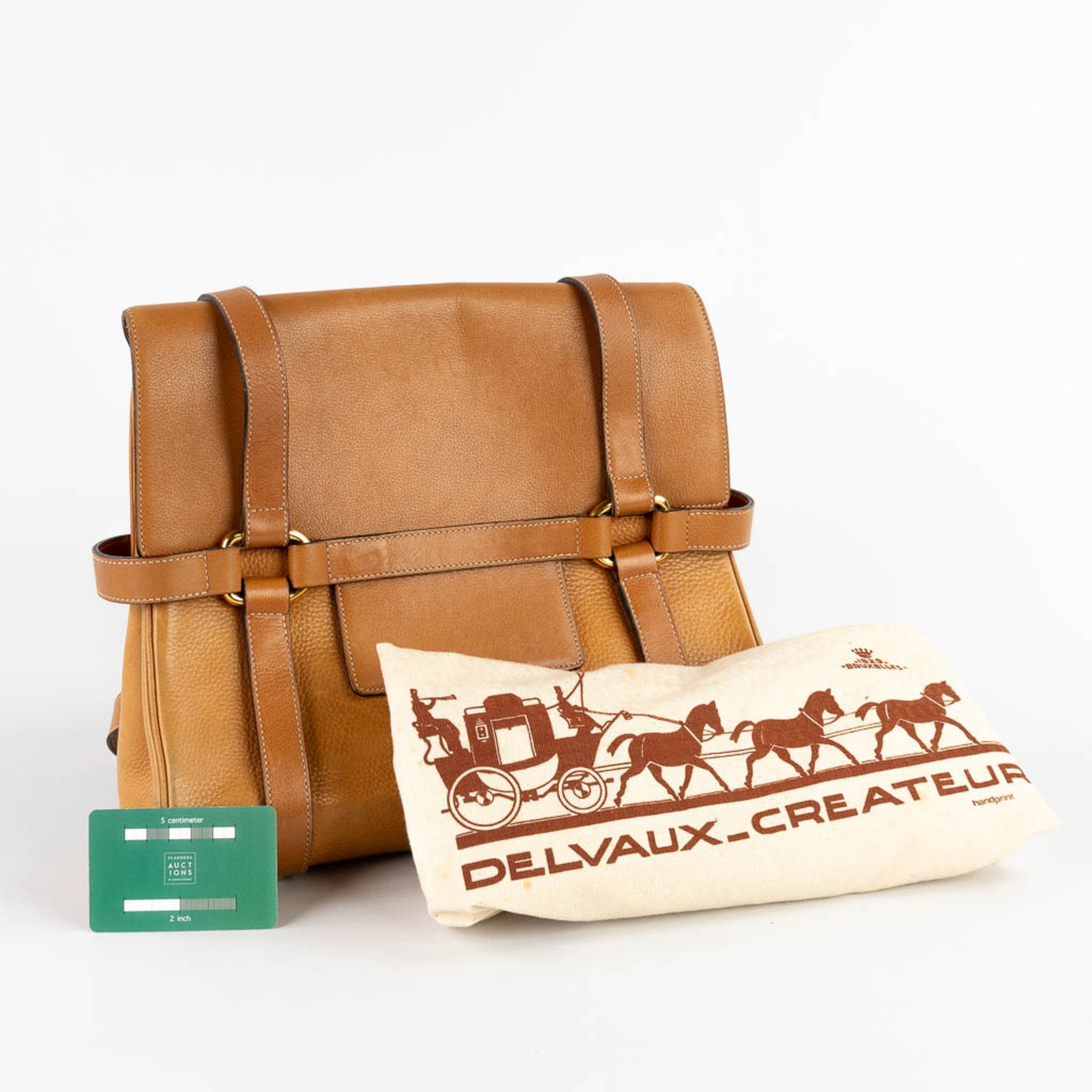 Delvaux, a brown leather handbag, original fabric storage bag. (W:32 x H:30 cm) - Image 2 of 18