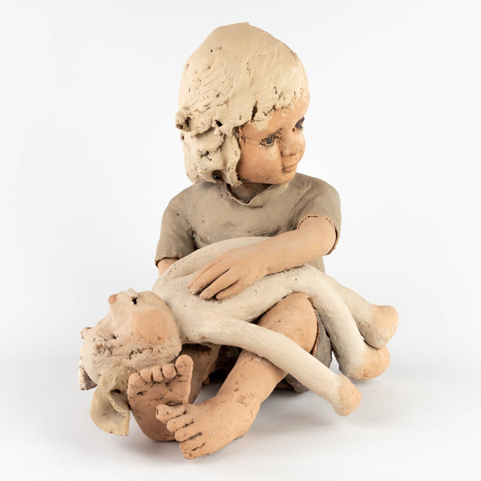 Jan DUMORTIER (XX-XXI) 'Child with a stuffed rabbit' terracotta. (D:32 x W:42 x H:44 cm) - Bild 7 aus 14