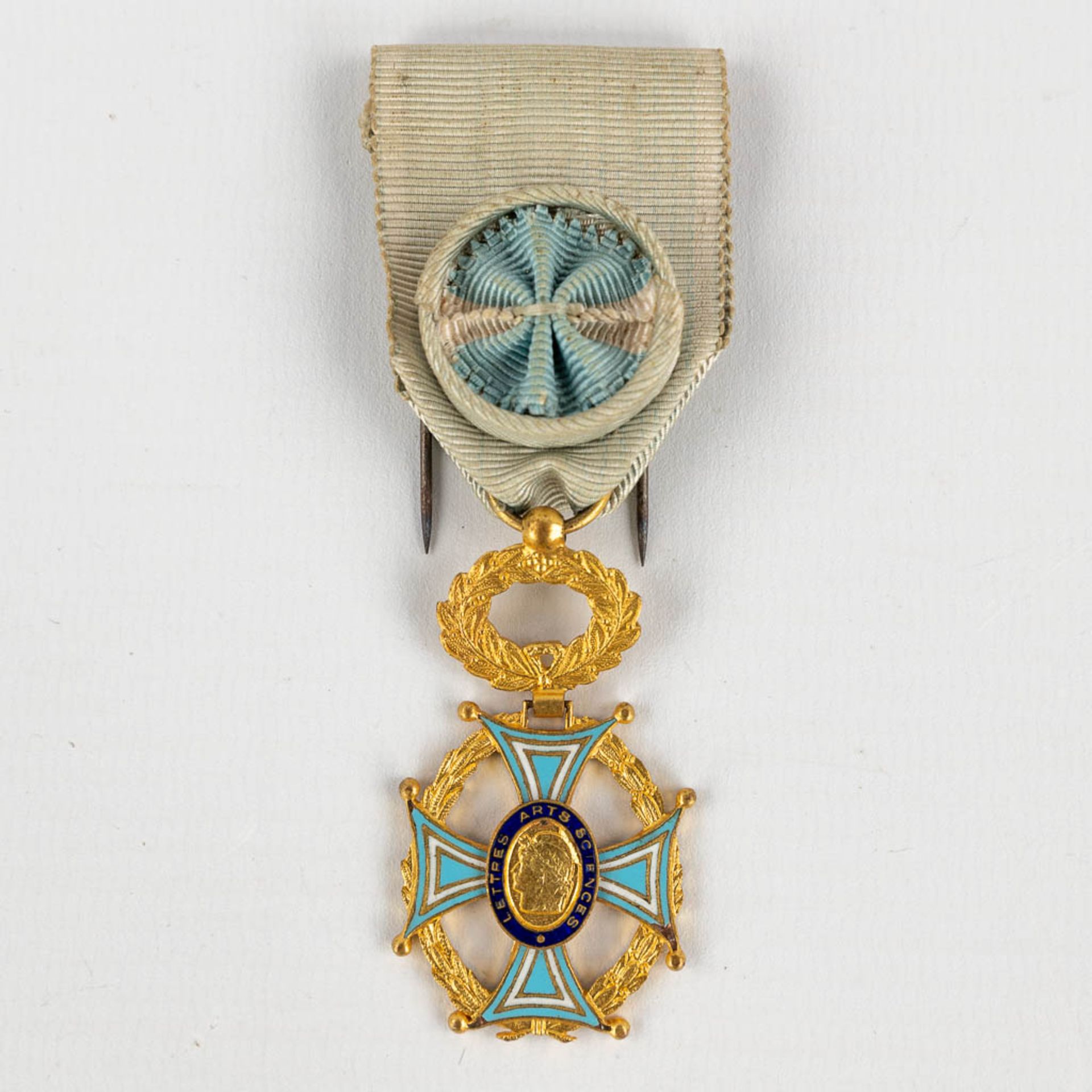 A collection of 3 medals Officier, Commandeur of the 'Société des Arts, Sciences et Lettres'. (D:9 c - Image 7 of 13