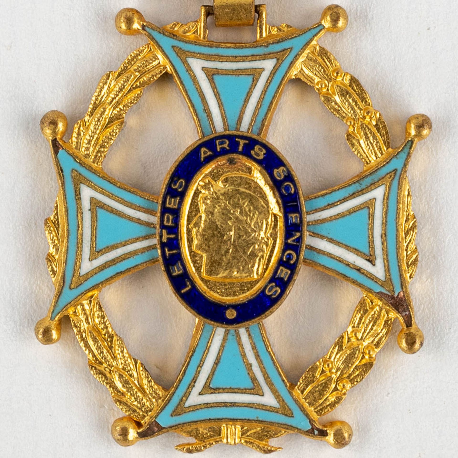 A collection of 3 medals Officier, Commandeur of the 'Société des Arts, Sciences et Lettres'. (D:9 c - Image 8 of 13