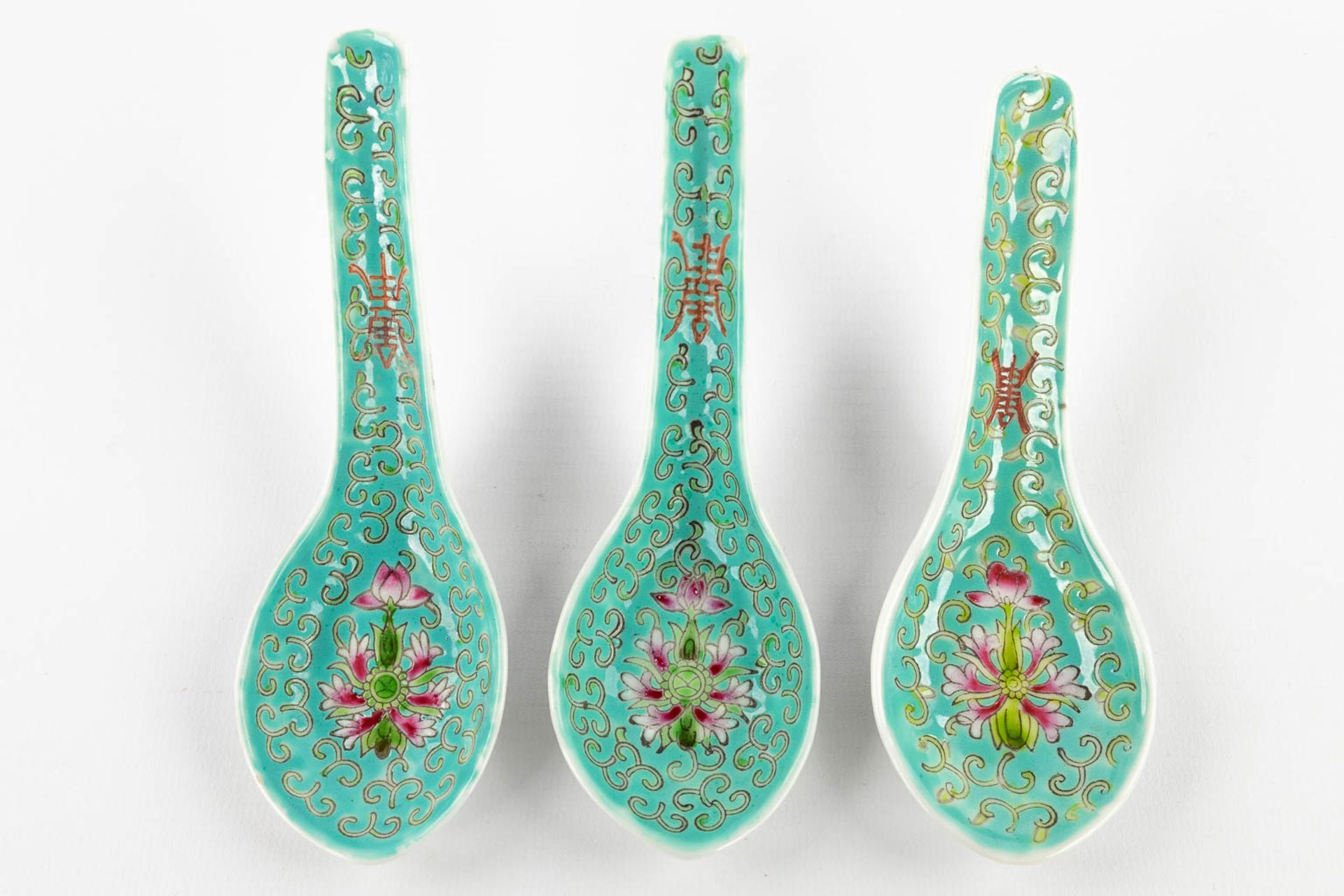 14 Chinese Famille Rose spoons. 19th/20th C. (W:15 cm) - Bild 12 aus 13