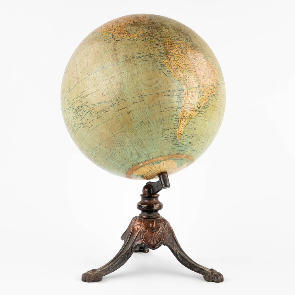 G. Thomas, a 'Globe Metrique' on a cast-iron base. (H:41 x D:25 cm) - Bild 4 aus 13