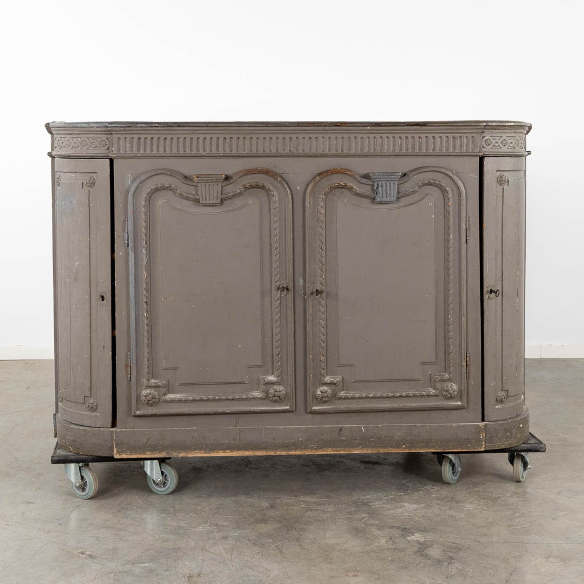 A sideboard with grey patinated wood. Louis XVI. 18th century.  (D:62 x W:154 x H:100 cm) - Image 5 of 13