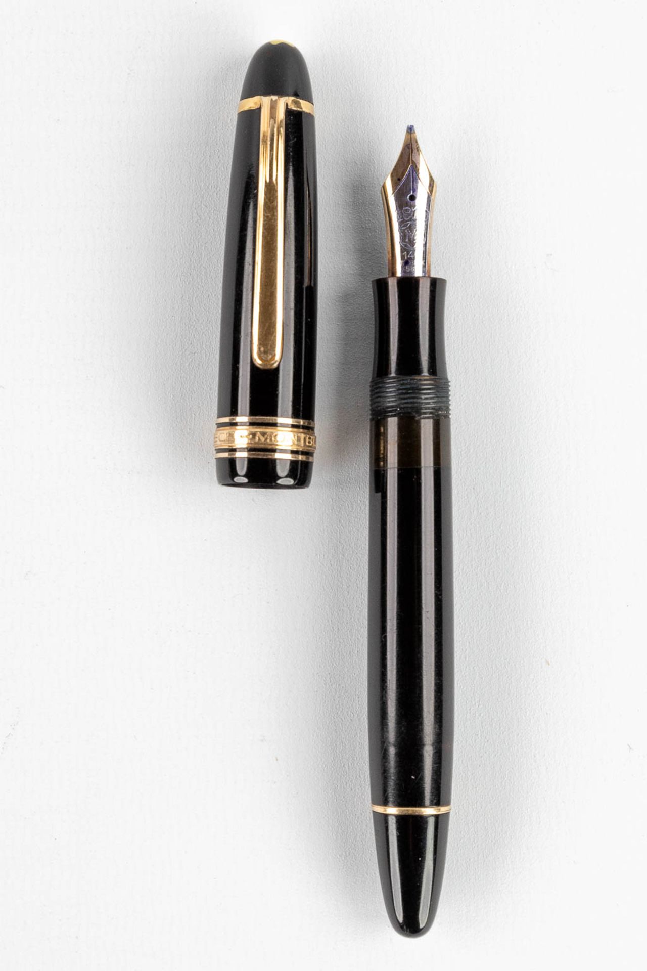 Montblanc Masterpiece, a fountain pen with 14 karat gold nib. - Bild 7 aus 12