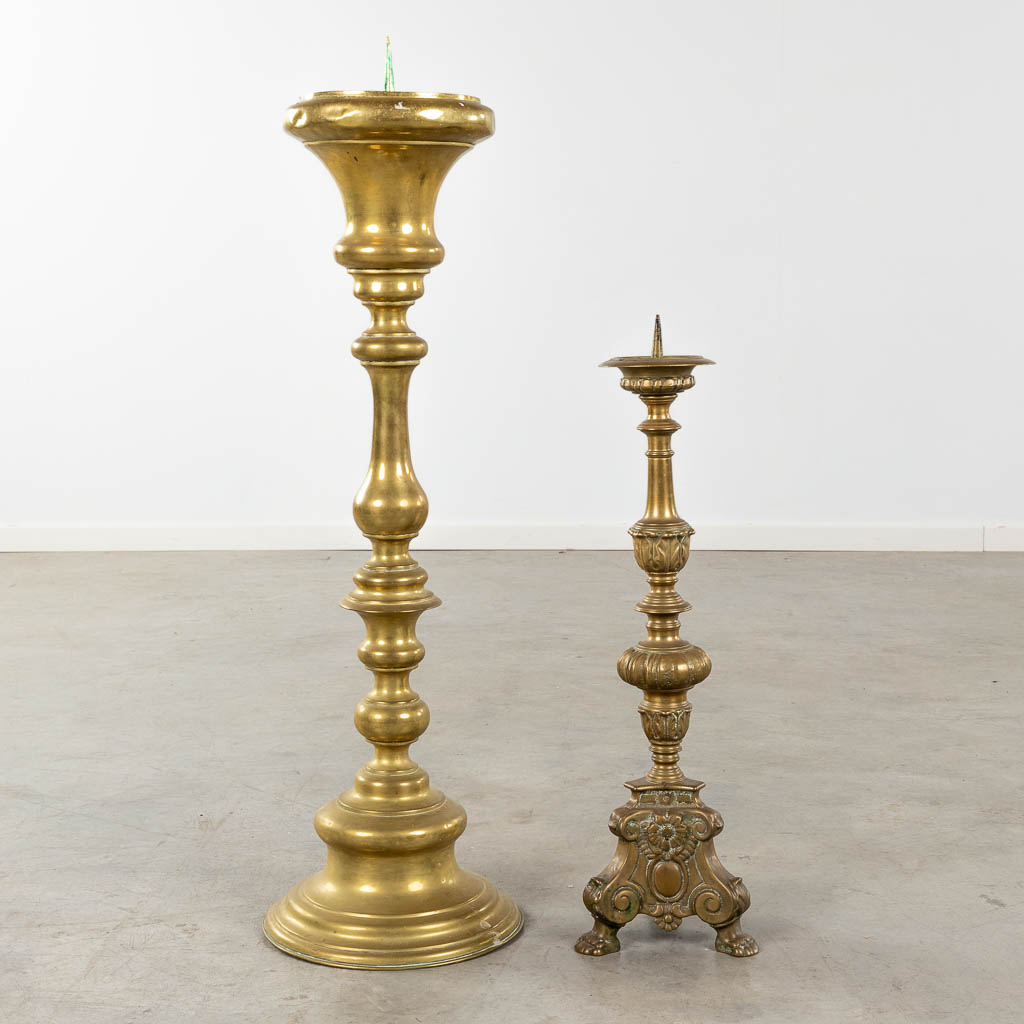 Two Church candlesticks, bronze and copper. 19th and 20th C. (H:94 x D:28 cm) - Image 4 of 11