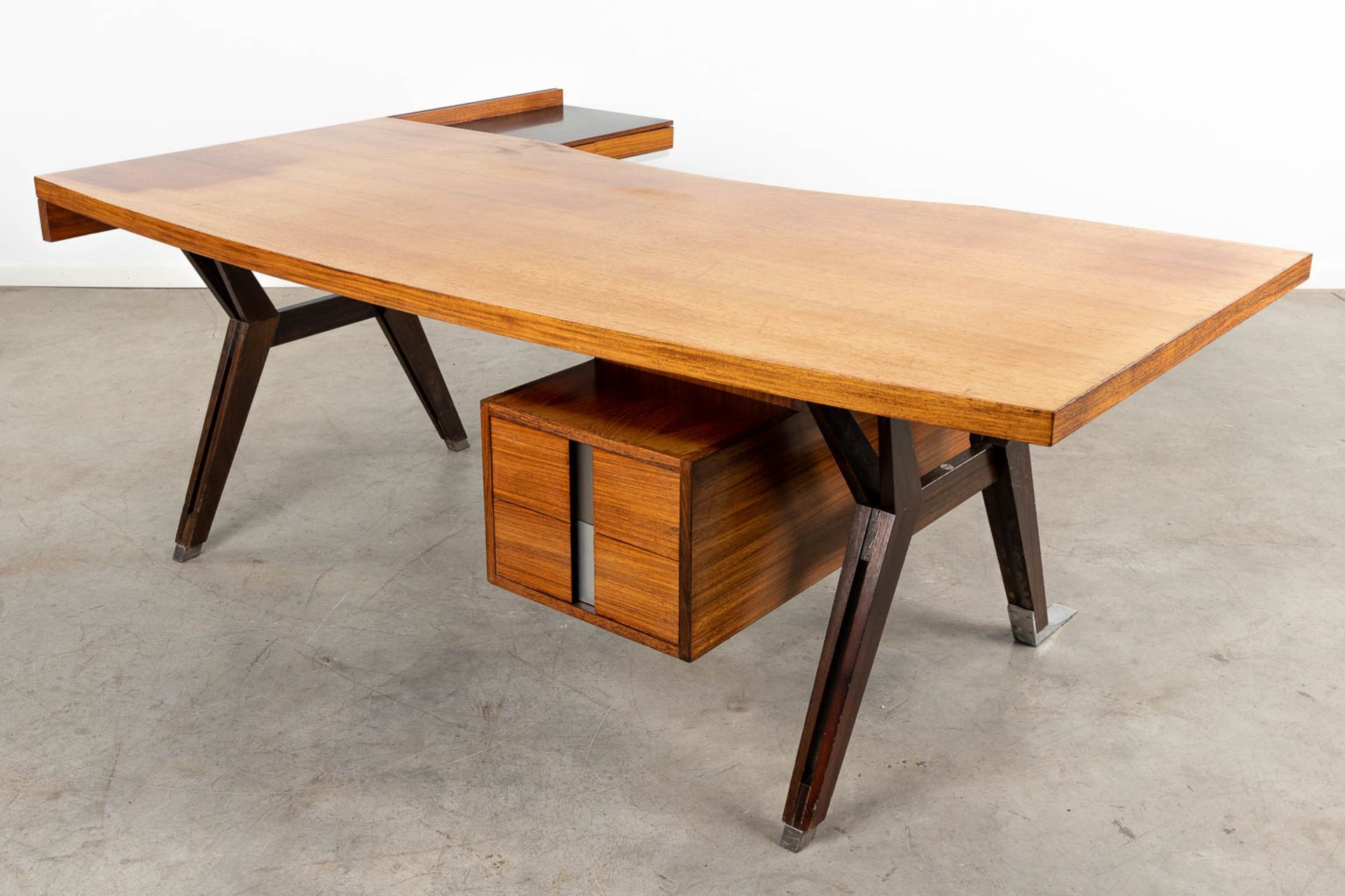 Ico PARISI (1916-1996) 'Terni Desk' by MIM Roma (D:98 x W:210 x H:73 cm) - Image 9 of 13