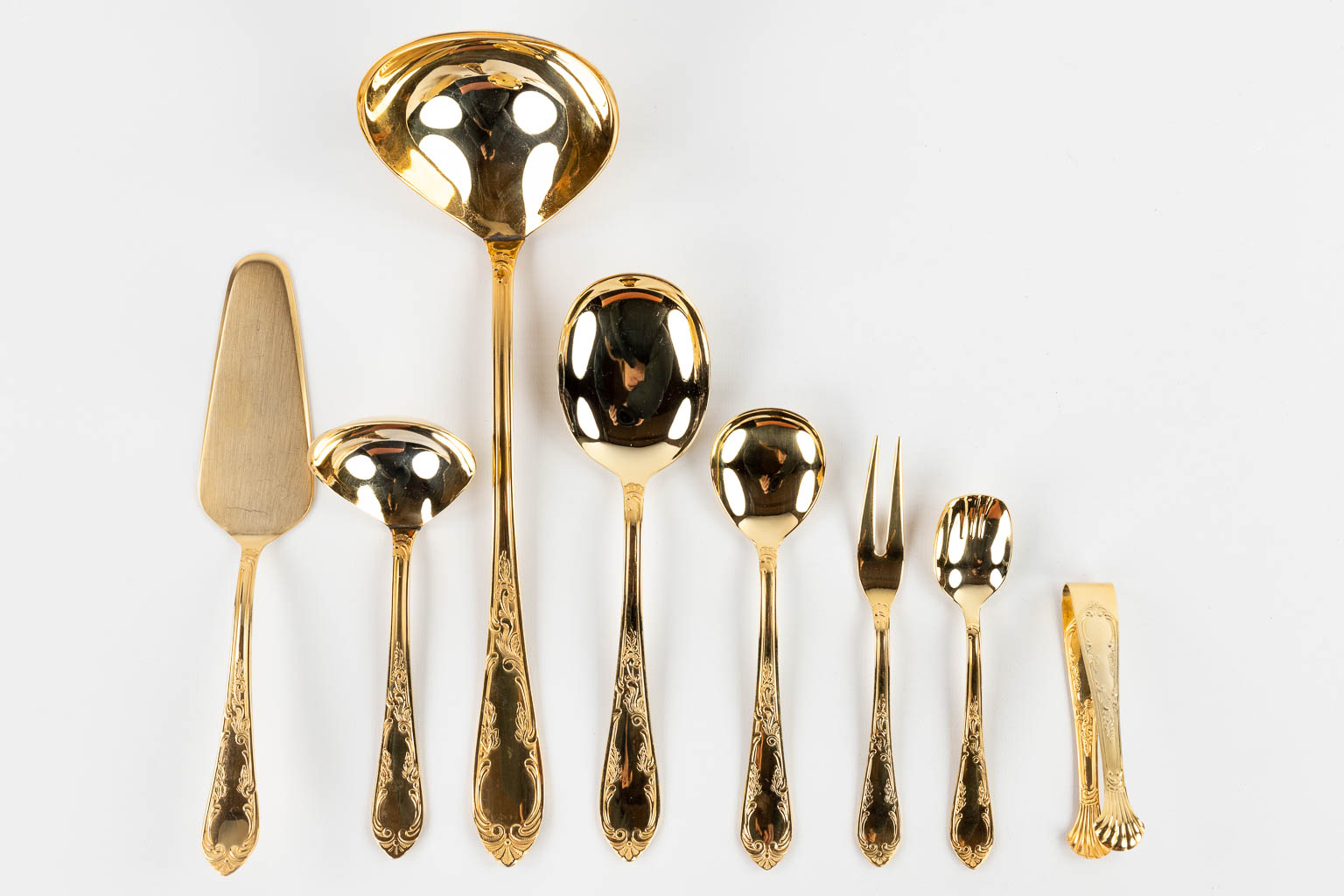 A gold-plated 'Solingen' flatware cutlery set, made in Germany. Model 'Louis XV' (D:34 x W:45 cm) - Image 5 of 12