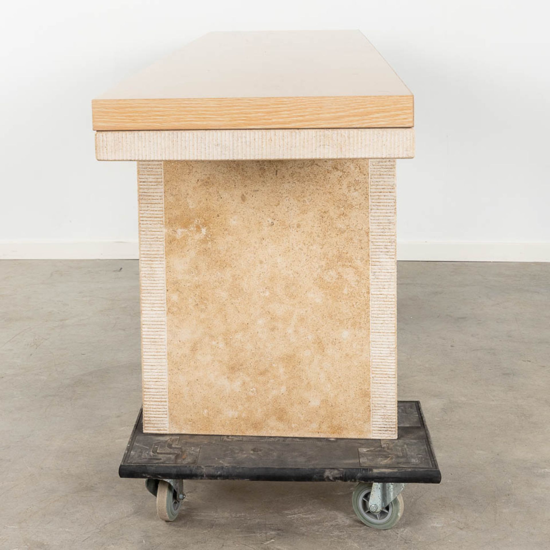 A pair of console tables, travertine with an oak veneered top. 20th C. (D:50 x W:220 x H:73 cm) - Image 13 of 13