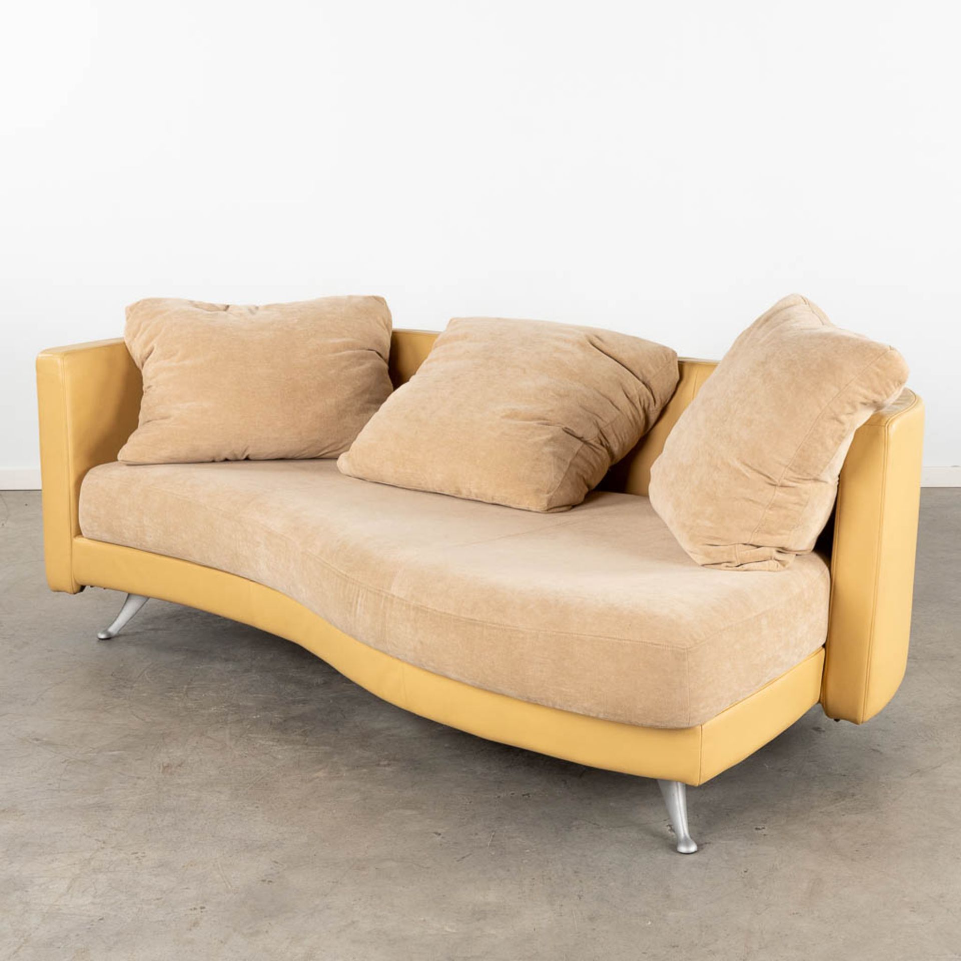 Rolf Benz, a leather and fabric sofa. (D:104 x W:210 x H:67 cm) - Image 3 of 12