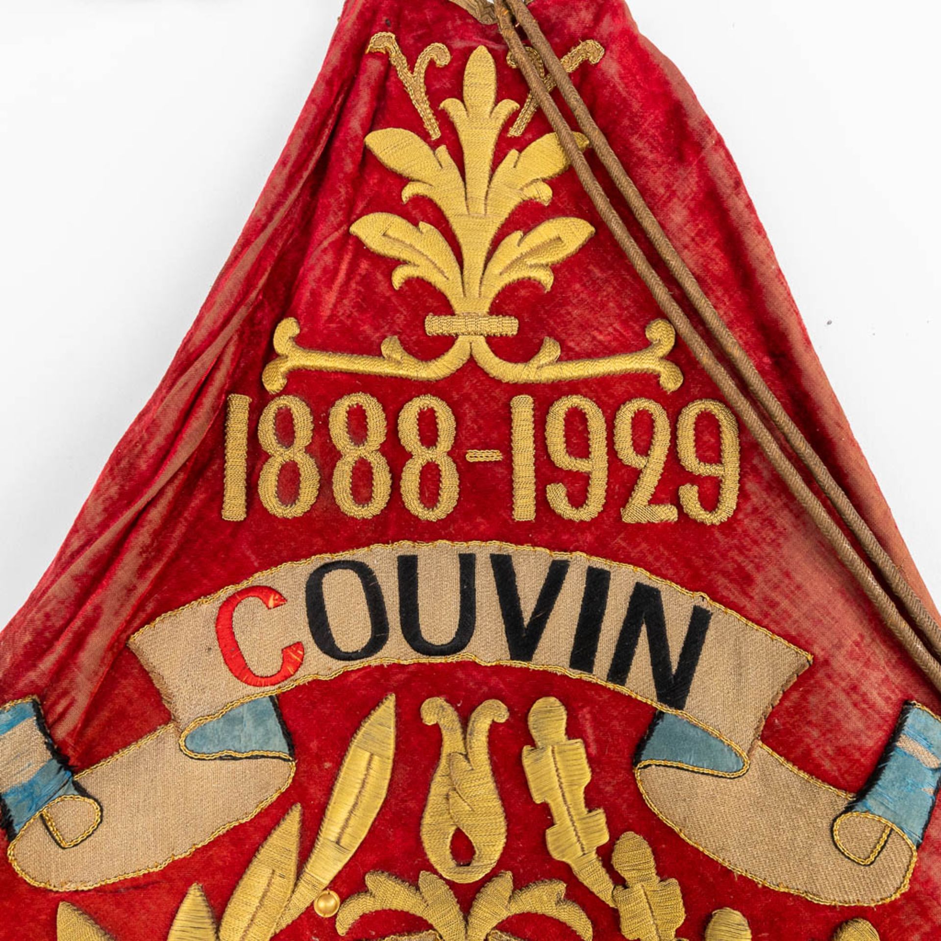 An antique banner, 'Harmonie Saint Germain, Couvin', and used in the front of a marching orchestra. - Image 7 of 10