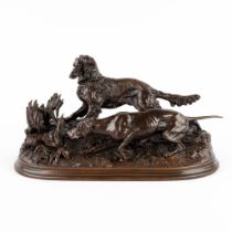 Pierre-Jules MÈNE (1810-1879) 'Hunting Dogs' patinated bronze. (D:20 x W:40 x H:21 cm)