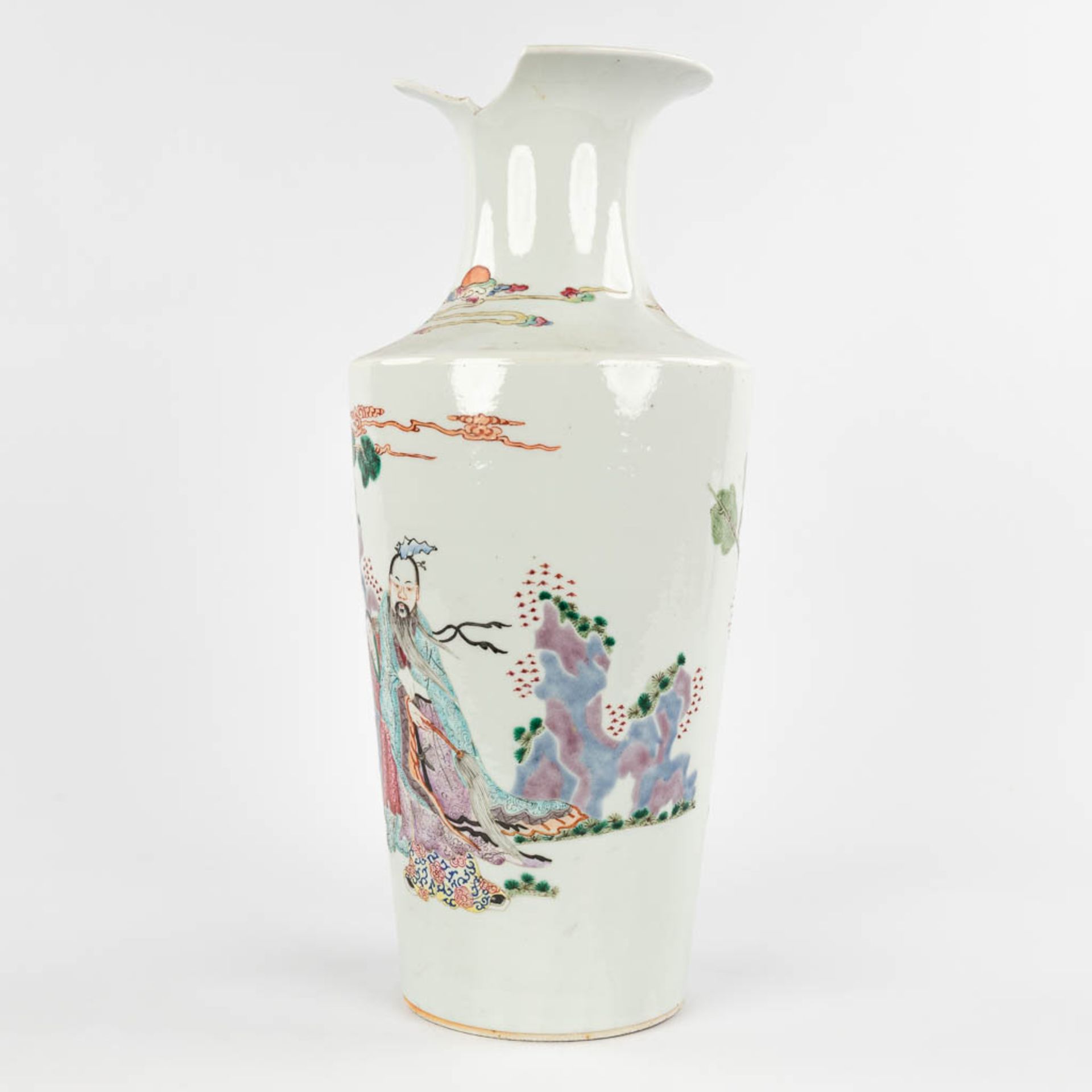 A Chinese vase, decorated with wise men or Immortals. 19th/20th C. (H:44 x D:19 cm) - Image 7 of 12