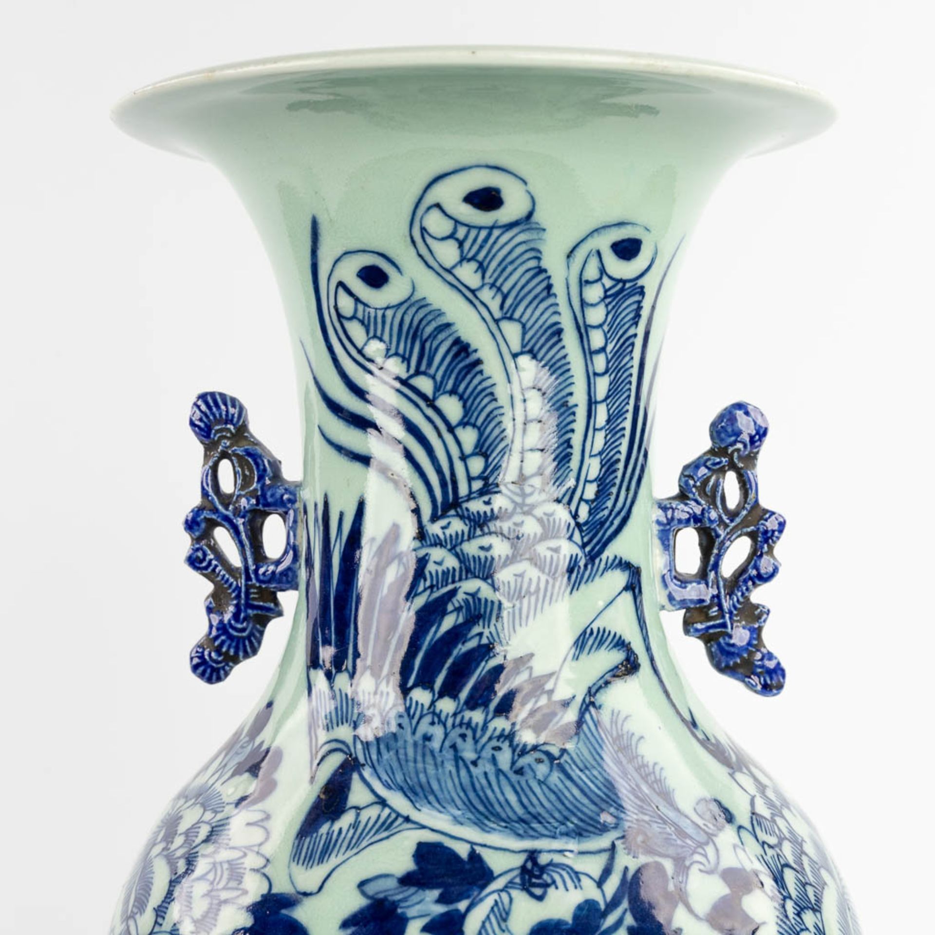 Two Chinese vases, celadon with a blue-white decor. 19th/20th C. (H:59 x D:24 cm) - Bild 9 aus 12