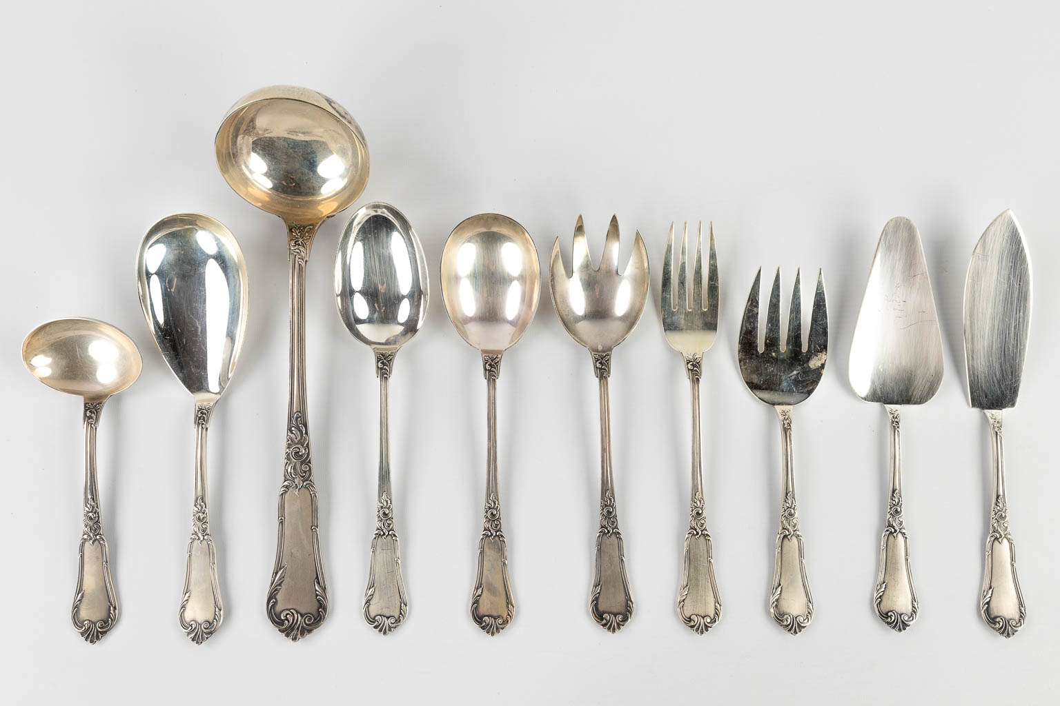 Bruno Wiskemann, Model Régence, a 130-piece silver-plated cutlery in a chest. (D:32 x W:46 x H:27 cm - Image 10 of 17