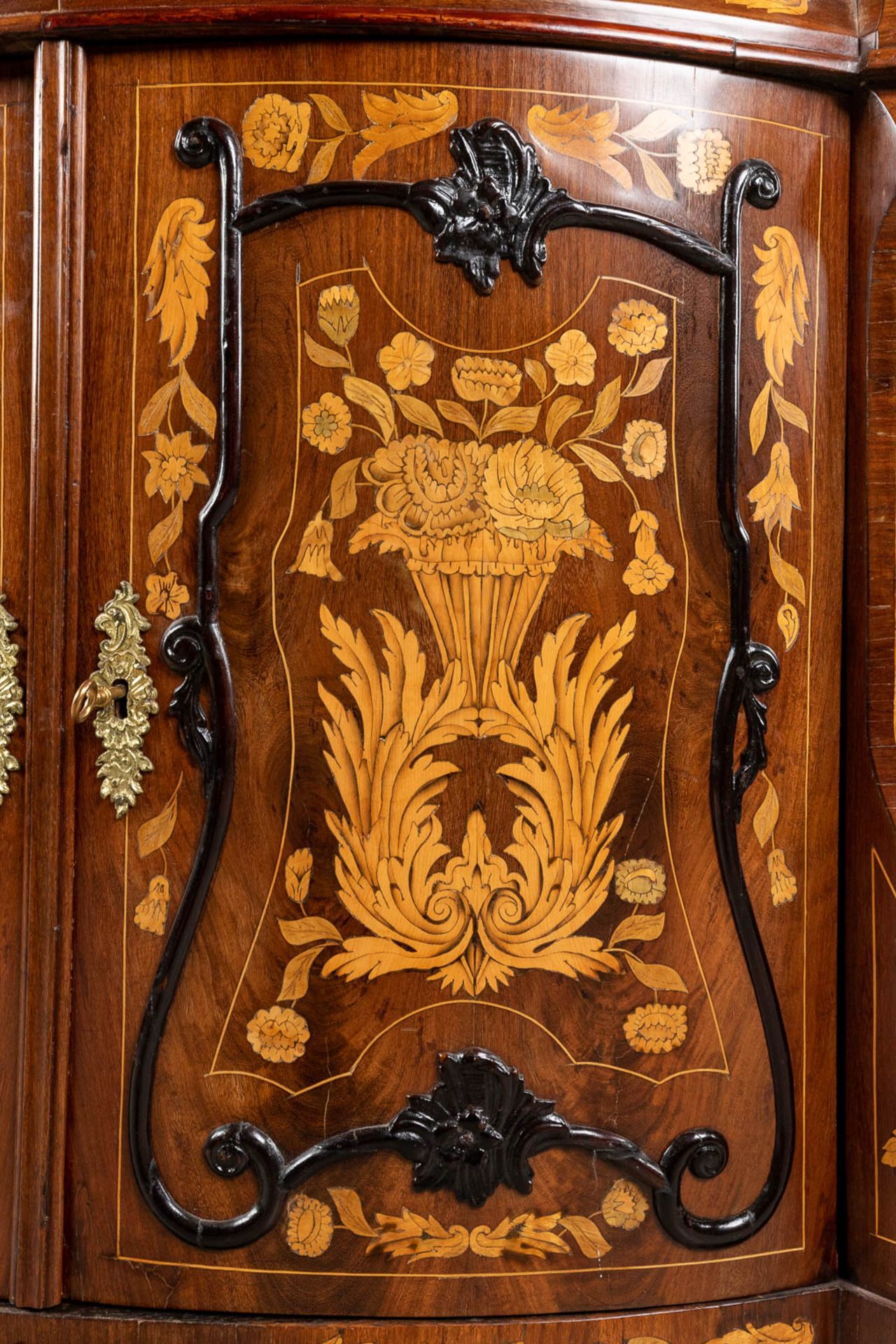 An antique corner cabinet with marquetry in Louis XV style. The Netherlands, 18th C. (D:56 x W:105 x - Image 11 of 21