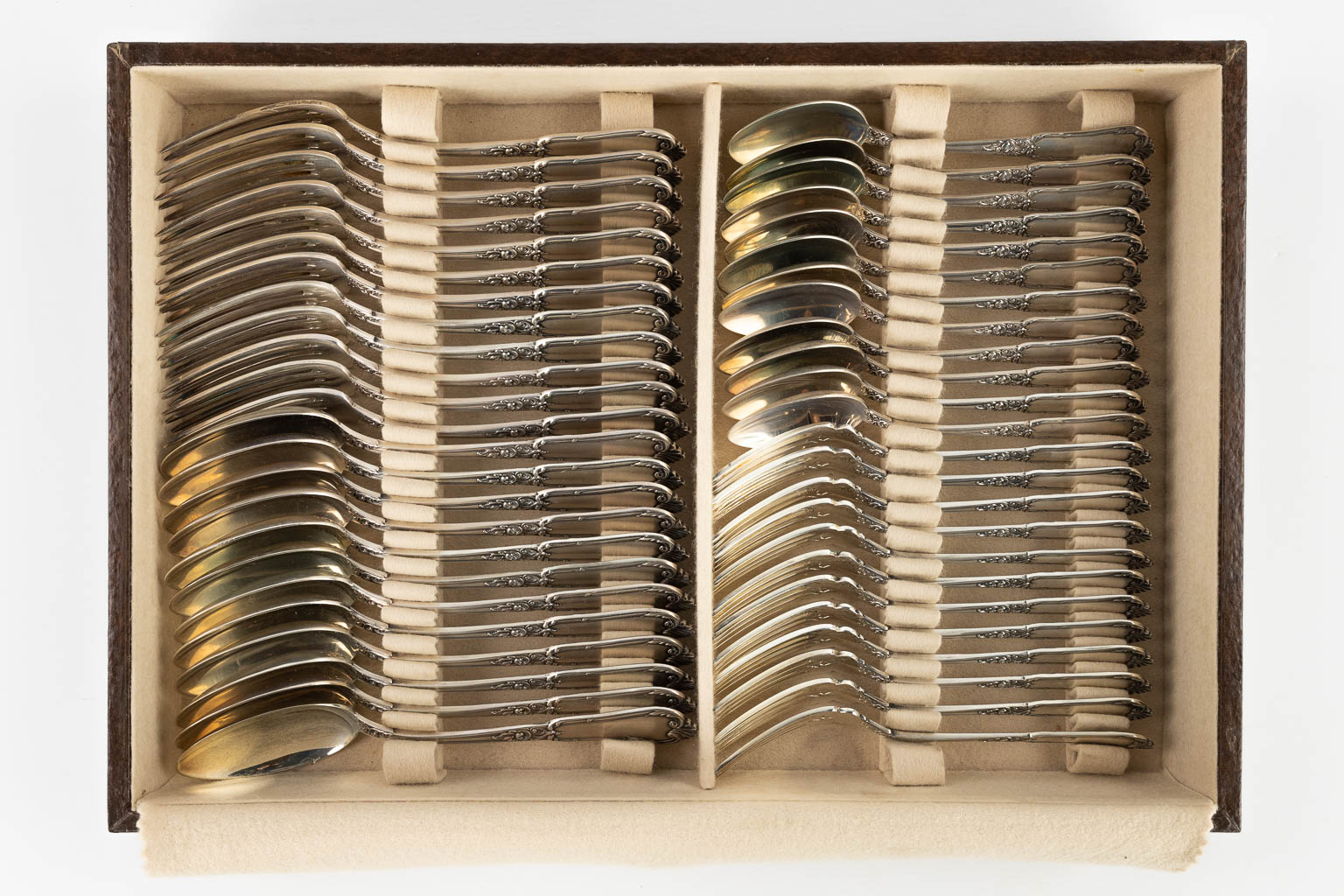 Bruno Wiskemann, Model Régence, a 130-piece silver-plated cutlery in a chest. (D:32 x W:46 x H:27 cm - Image 15 of 17