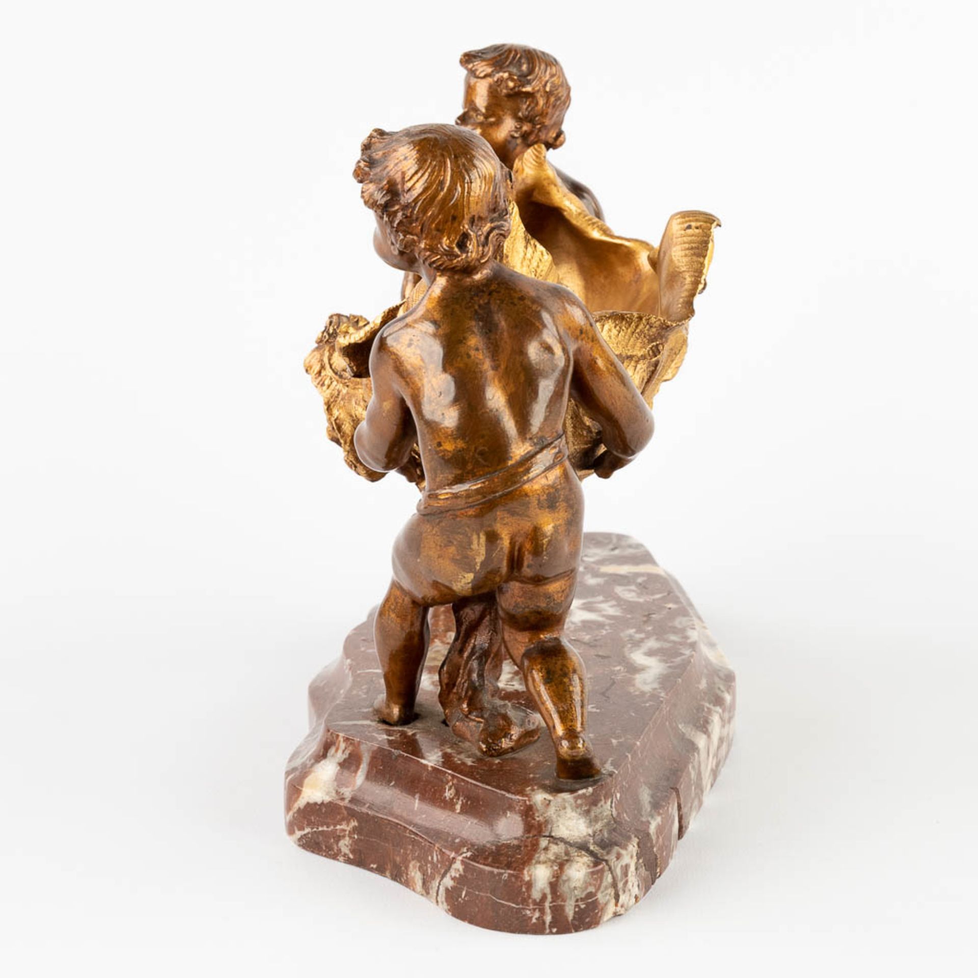 Two Putti with a sea shell, Vide Poche, Louis XV style, bronze mounted on marble. 19th C. (D:13 x W: - Image 6 of 13