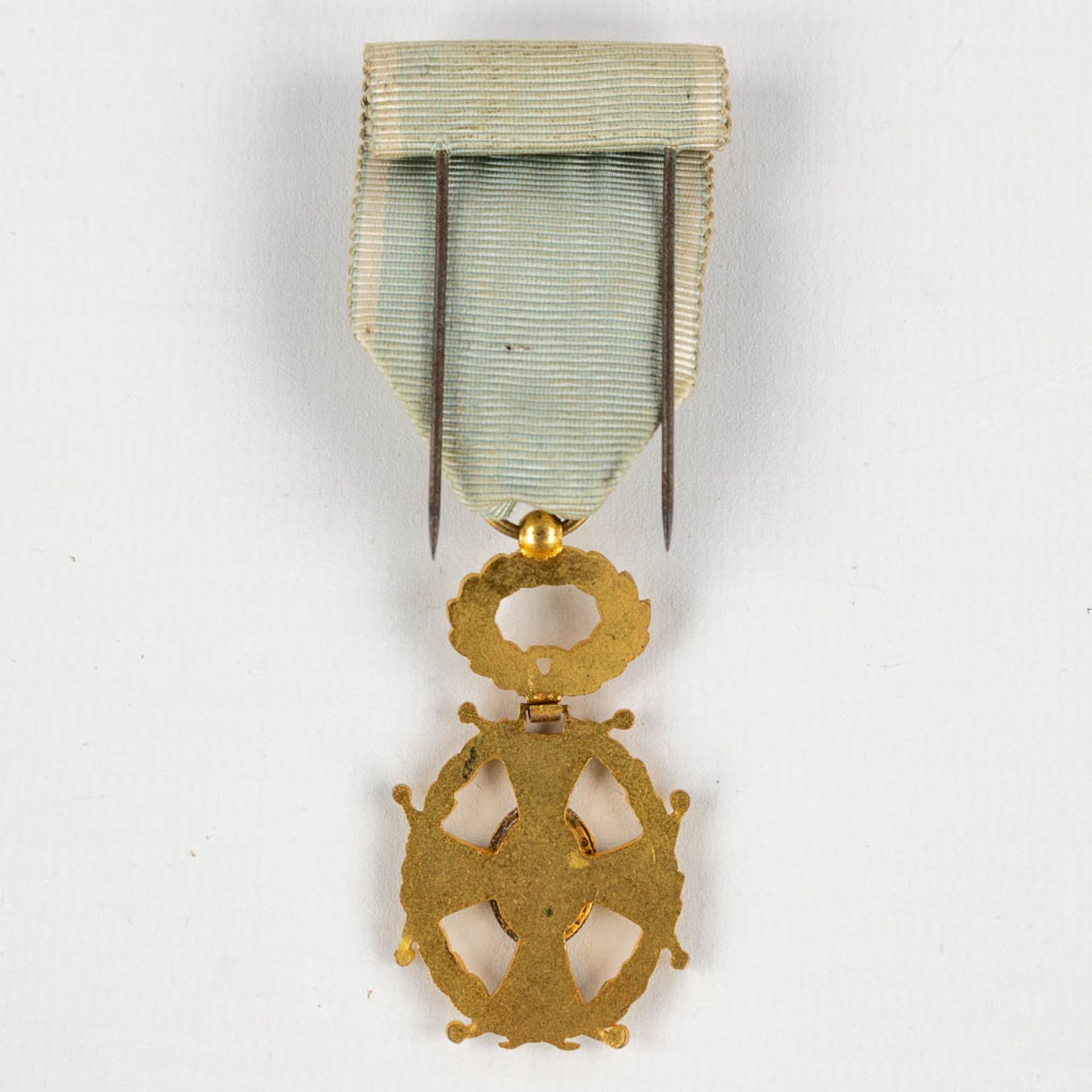 A collection of 3 medals Officier, Commandeur of the 'Société des Arts, Sciences et Lettres'. (D:9 c - Image 9 of 13