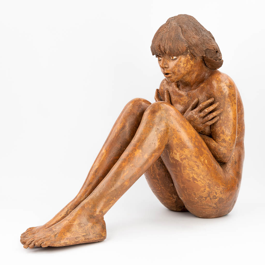 Jan DUMORTIER (XX-XXI) 'Seated lady' a statue made of terracotta. Circa 1980. (D:83 x W:30 x H:69 cm - Image 3 of 14