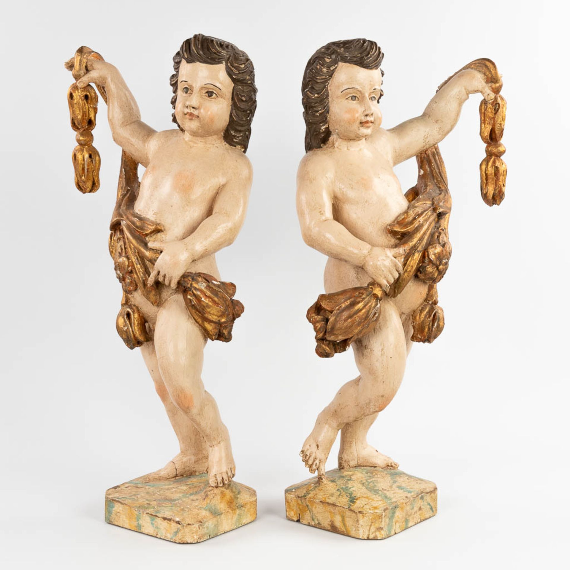 A pair of wood-sculptured angels, polychrome, 18th/19th C. (D:18 x W:34 x H:70 cm) - Bild 3 aus 20