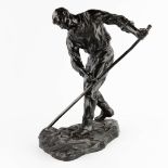 Oscar Laurent DE BEUL (1881-1929) 'De Maaier, (Le Faucheur)' patinated bronze. (D:28 x W:37 x H:50 c