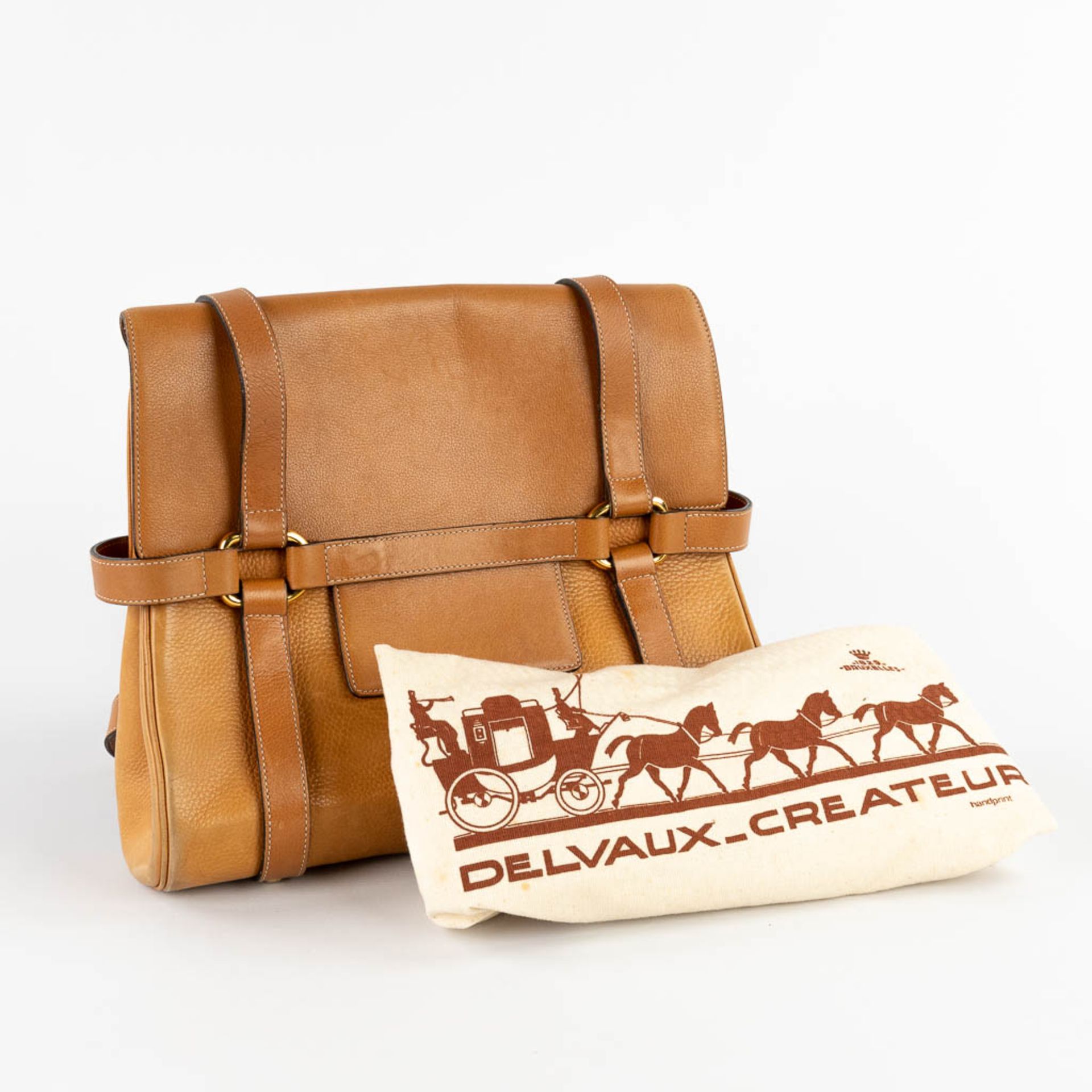 Delvaux, a brown leather handbag, original fabric storage bag. (W:32 x H:30 cm) - Image 3 of 18