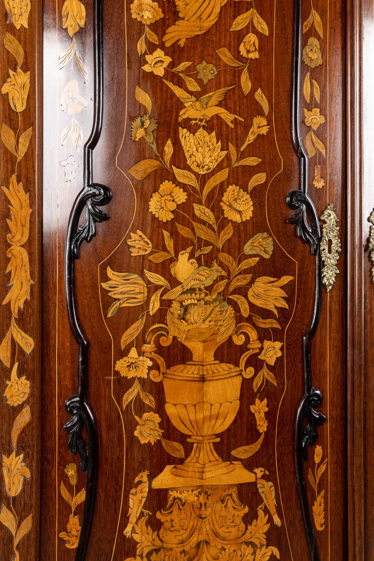 An antique corner cabinet with marquetry in Louis XV style. The Netherlands, 18th C. (D:56 x W:105 x - Image 5 of 21