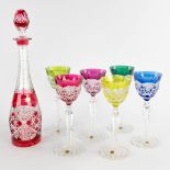 Val Saint Lambert 'Saarlouis &amp; Verrept', a carafe and 6 coloured goblets. (H:41 x D:9,5 cm)