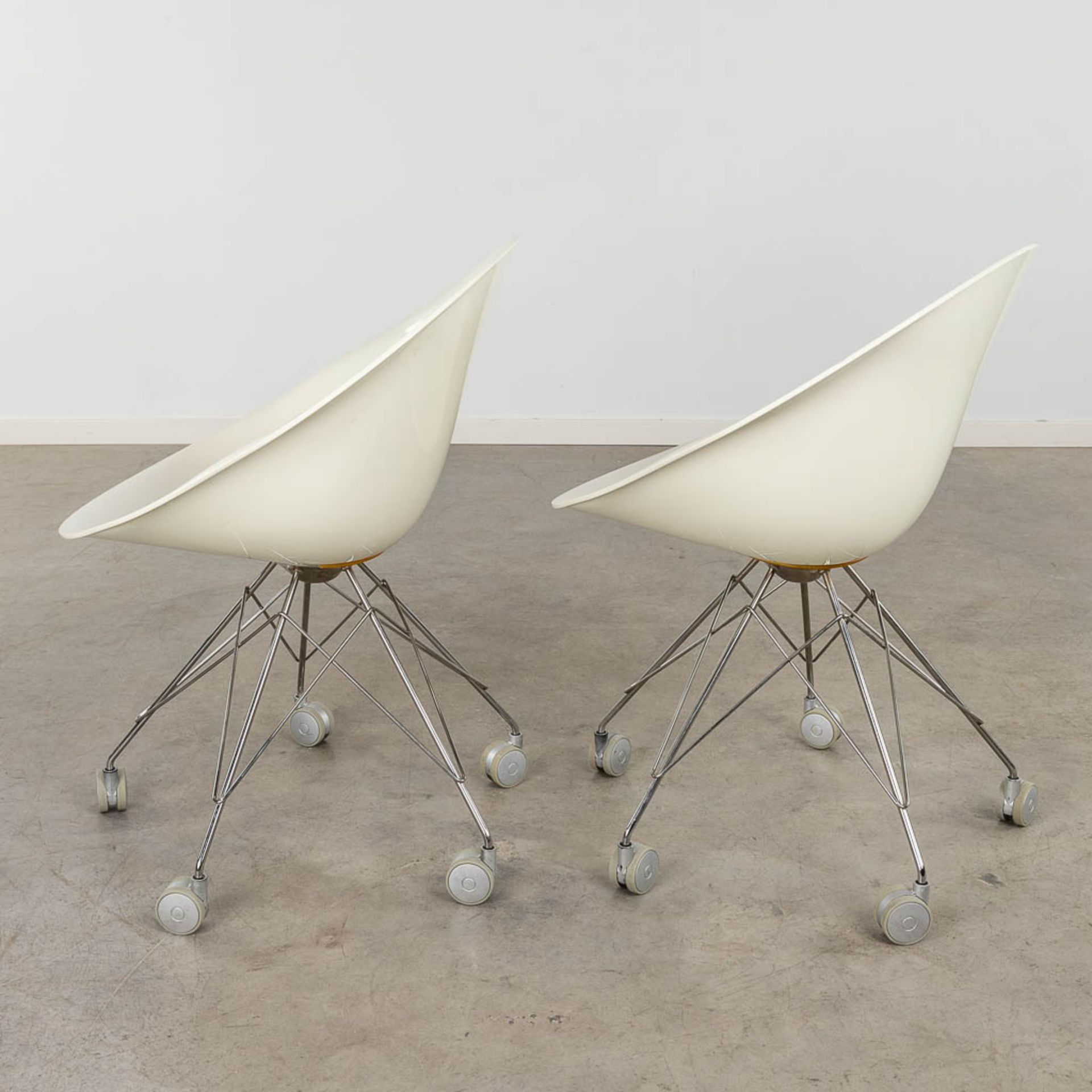Philippe STARCK (1949) 'Ero' for Kartell, two office chairs. (D:59 x W:62 x H:82 cm) - Image 6 of 14