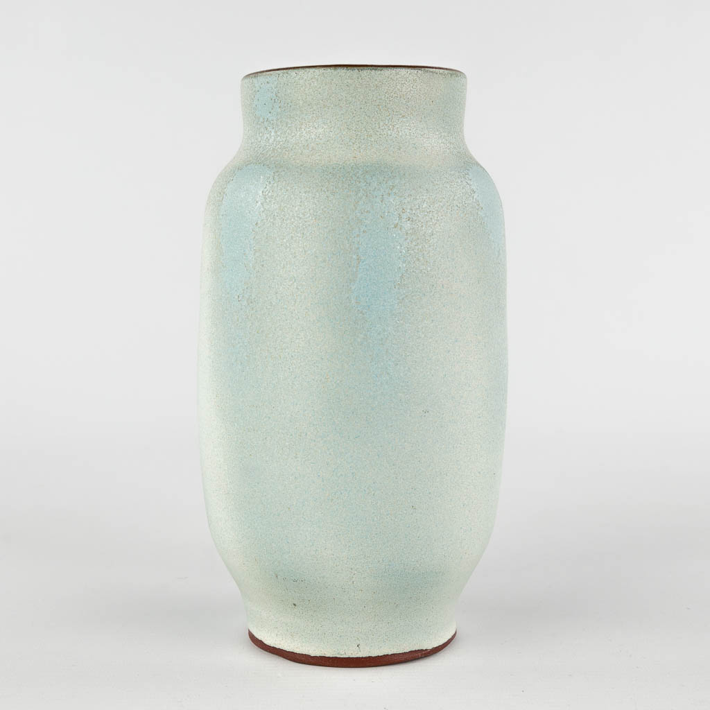 Rogier VANDEWEGHE (1923-2020) 'Vase' light-blue glaze, circa 1956-1957. (H:21,5 x D:11 cm) - Image 4 of 11