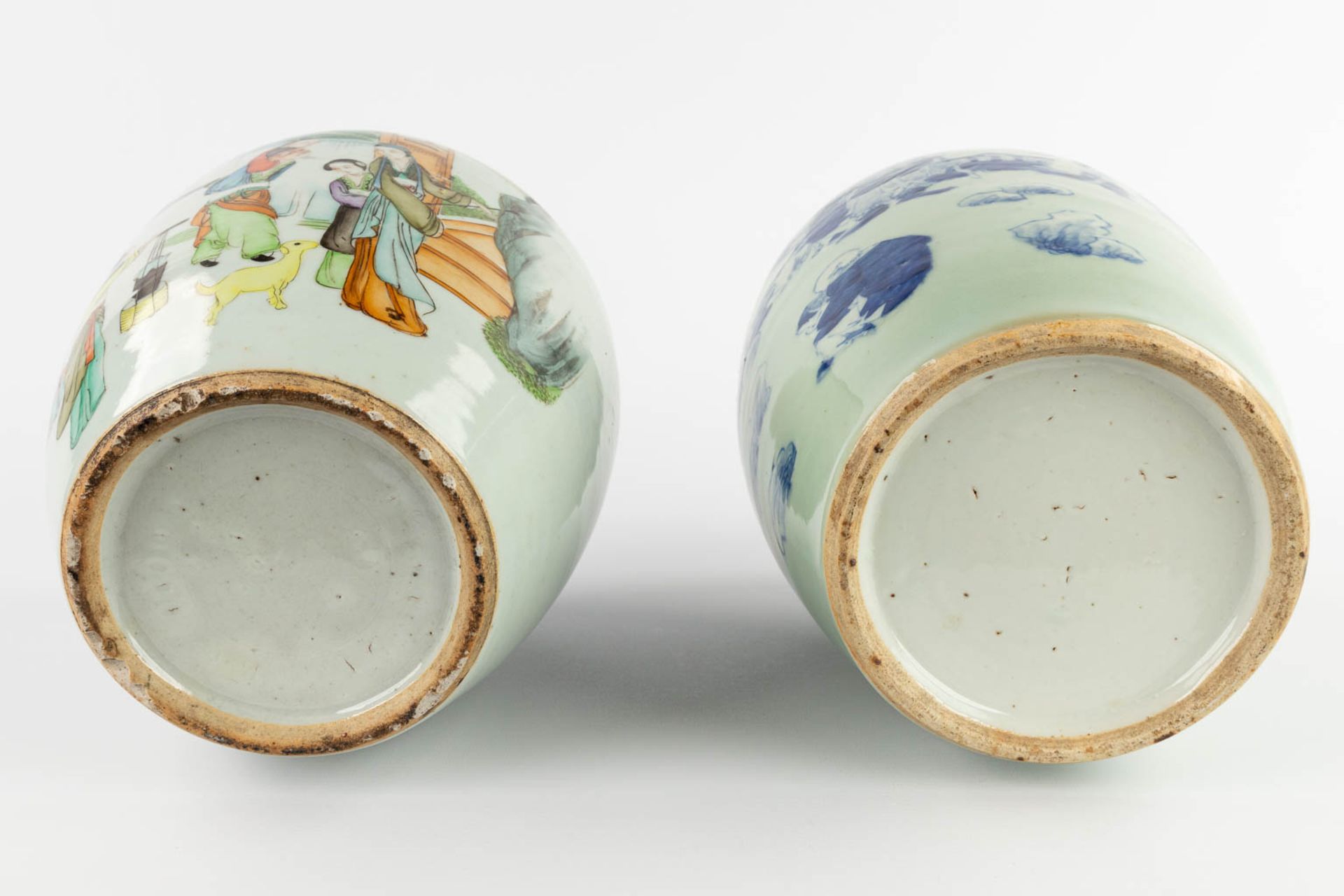 Two Chinese ginger jars, celadon and polychrome decor. 19th/20th C. (H:34 x D:22 cm) - Bild 6 aus 15