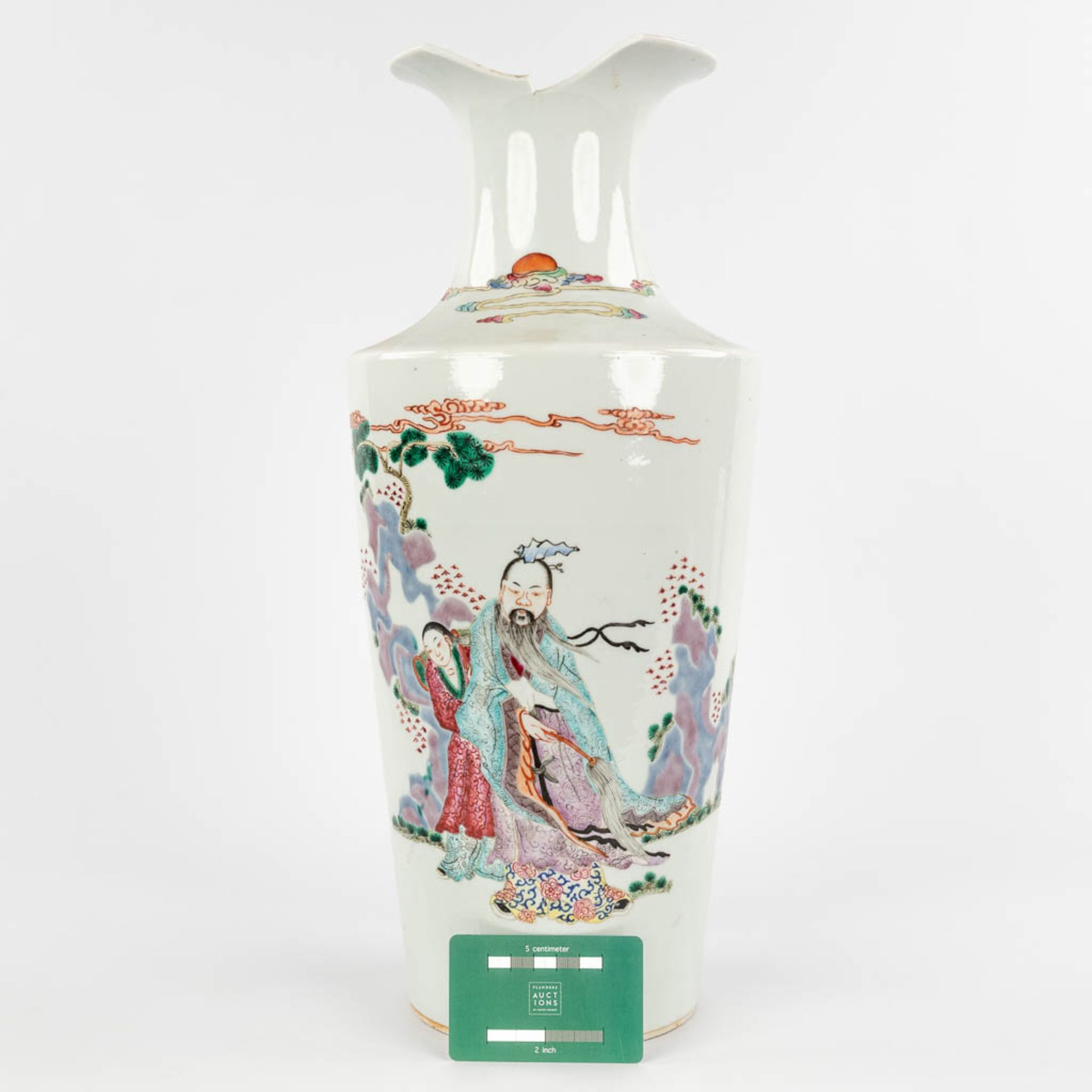 A Chinese vase, decorated with wise men or Immortals. 19th/20th C. (H:44 x D:19 cm) - Image 2 of 12