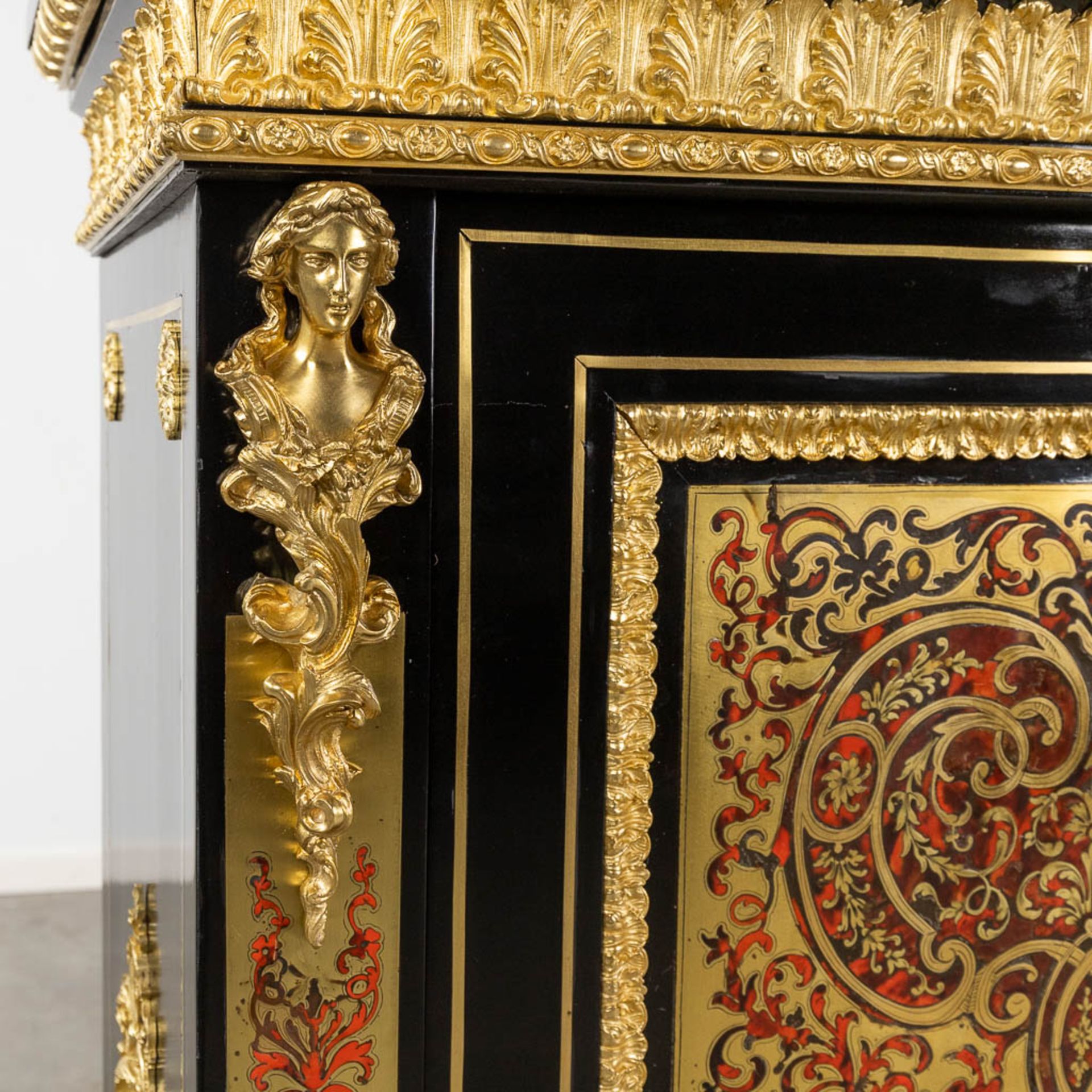 A Boulle cabinet, tortoise shell and copper inlay, Napoleon 3, 19th C. (D:36 x W:77 x H:108 cm) - Image 9 of 14