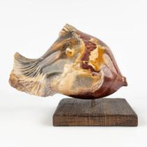 Lucien GHOMRI (1949) 'Fish' sculptured marble. (D:19 x W:32 x H:24 cm)