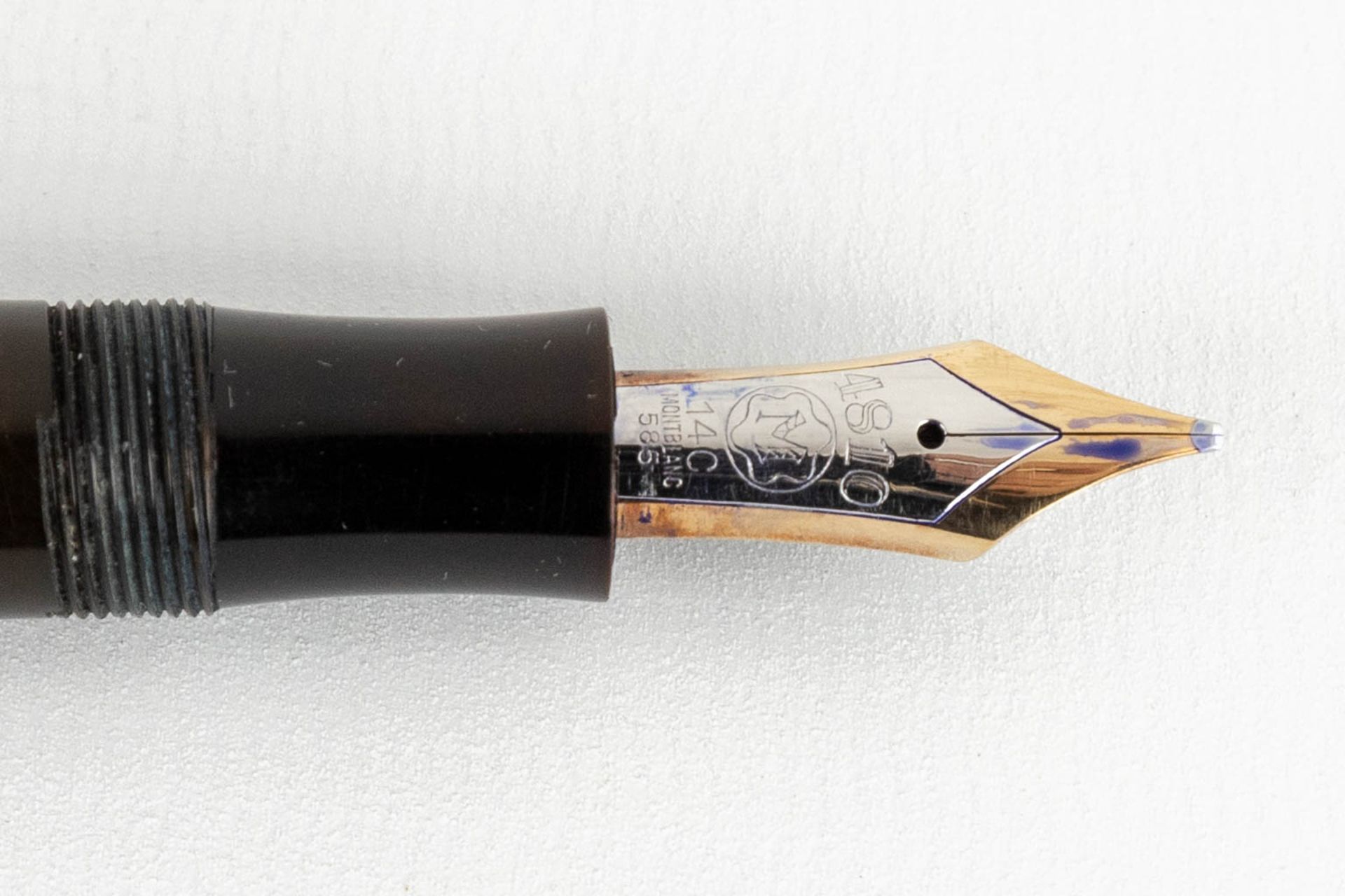 Montblanc Masterpiece, a fountain pen with 14 karat gold nib. - Bild 8 aus 12