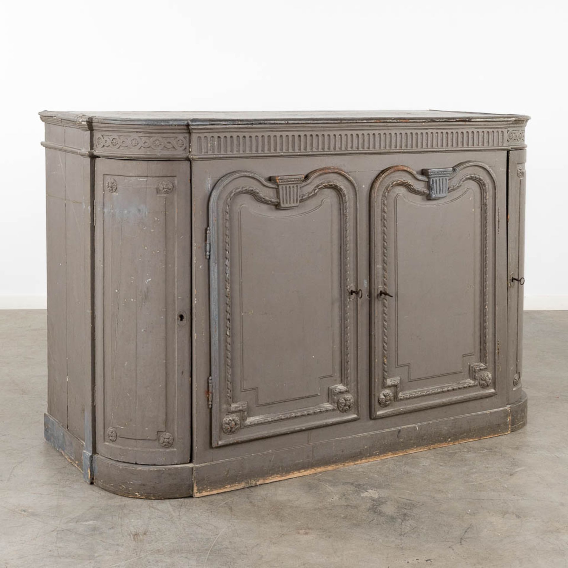 A sideboard with grey patinated wood. Louis XVI. 18th century.  (D:62 x W:154 x H:100 cm)