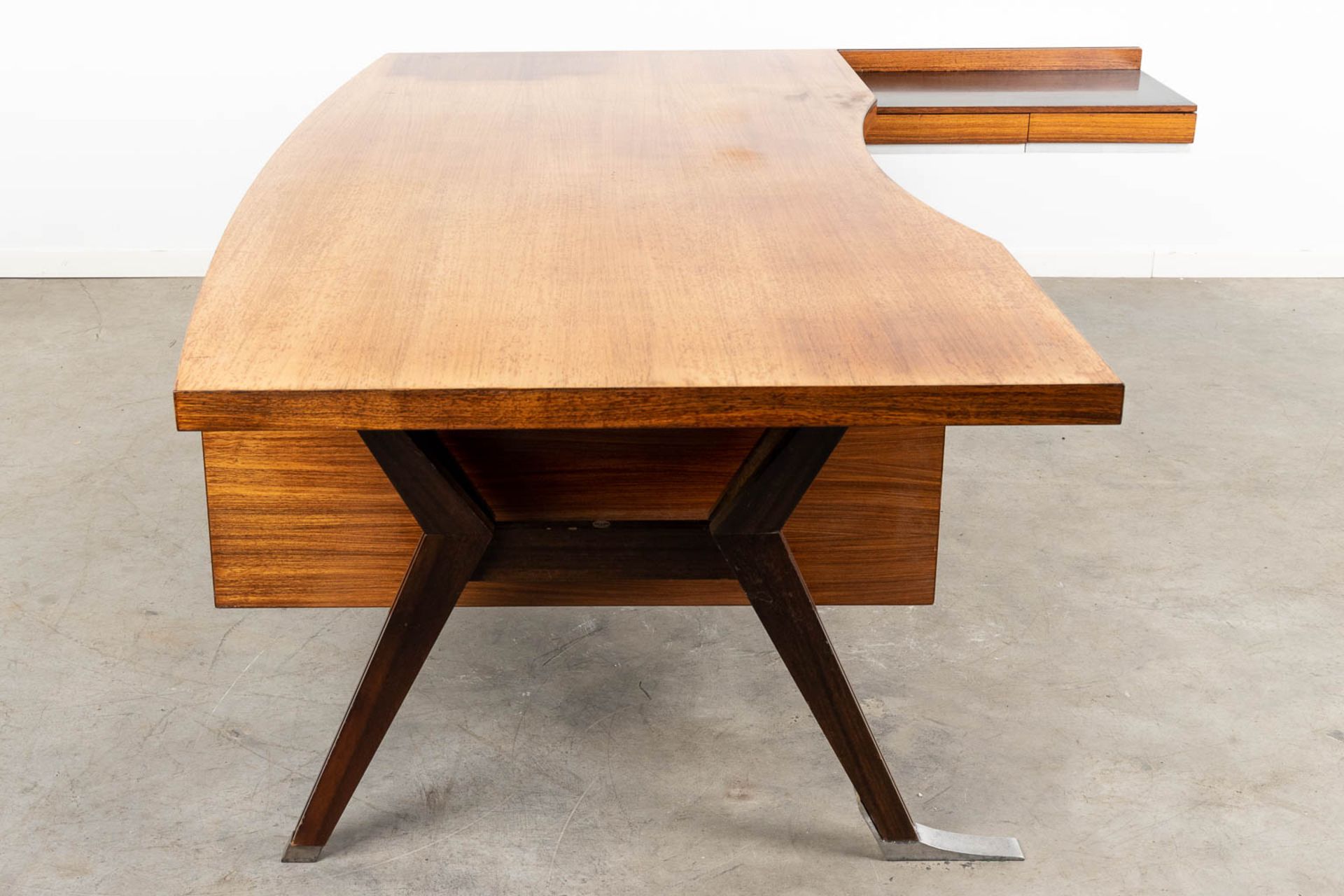 Ico PARISI (1916-1996) 'Terni Desk' by MIM Roma (D:98 x W:210 x H:73 cm) - Image 10 of 13