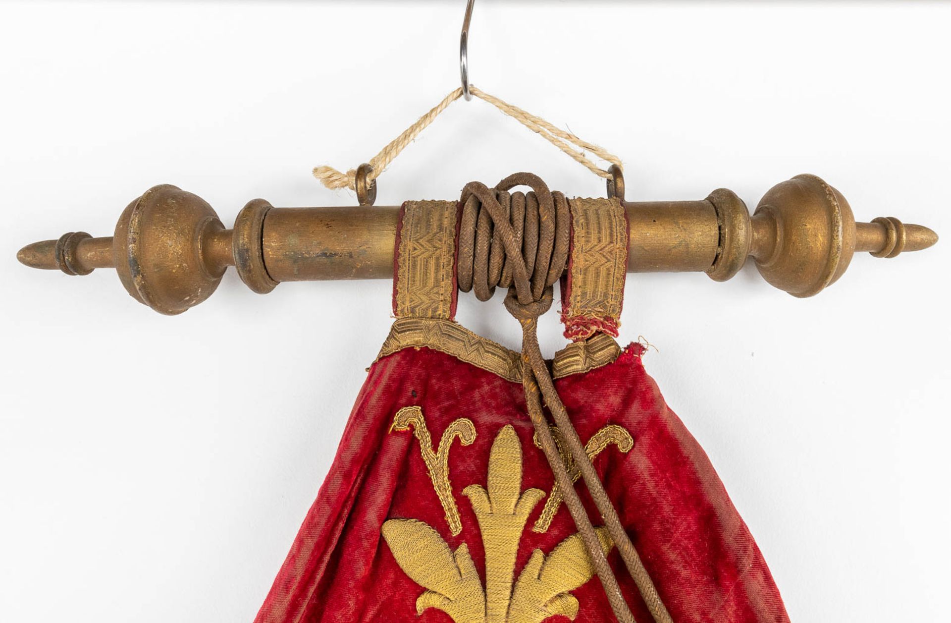 An antique banner, 'Harmonie Saint Germain, Couvin', and used in the front of a marching orchestra. - Image 8 of 10