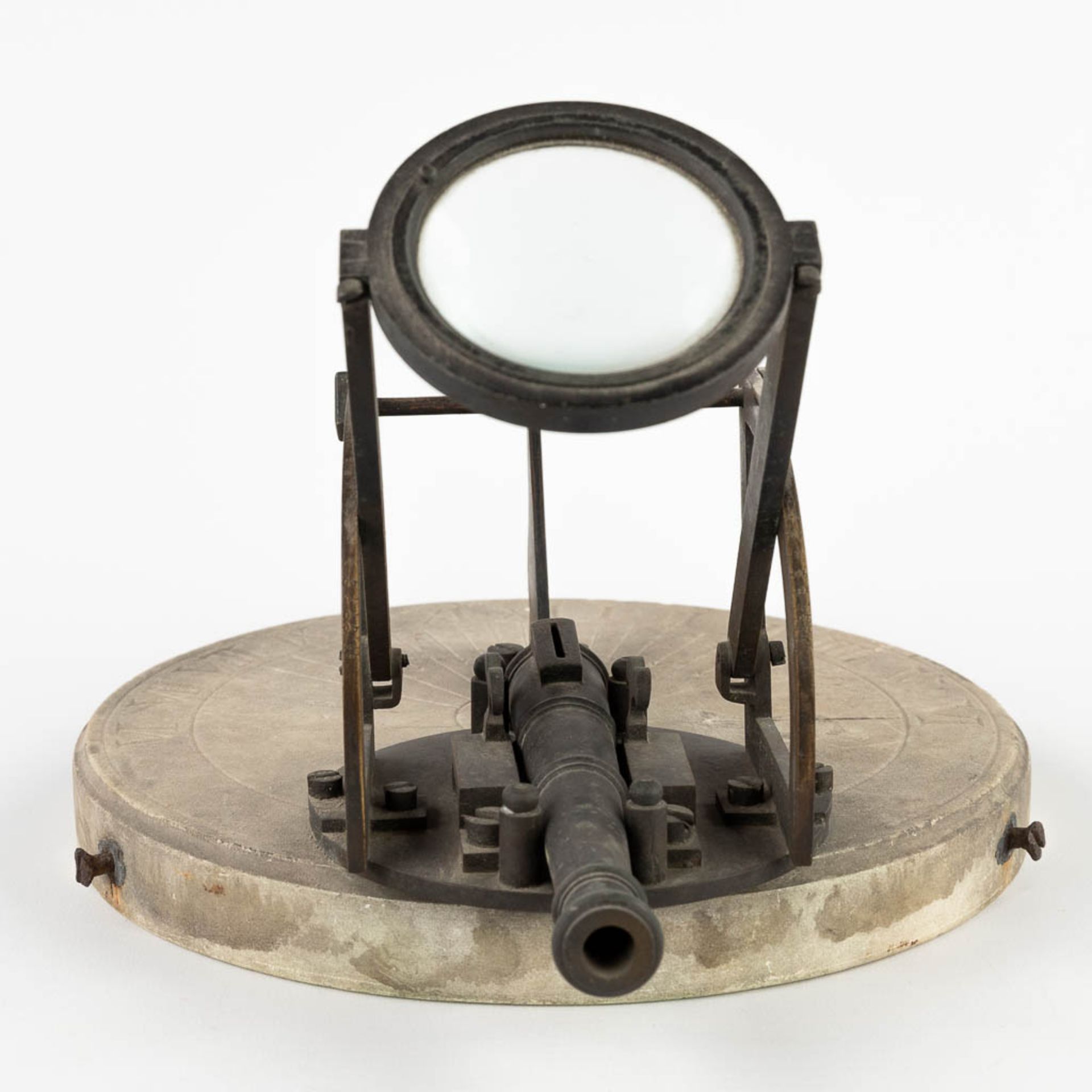 A miniature model of a 'Solar Cannon', bronze mounted on marble. 19th C. (D:22 x W:27 x H:19 cm) - Image 3 of 13