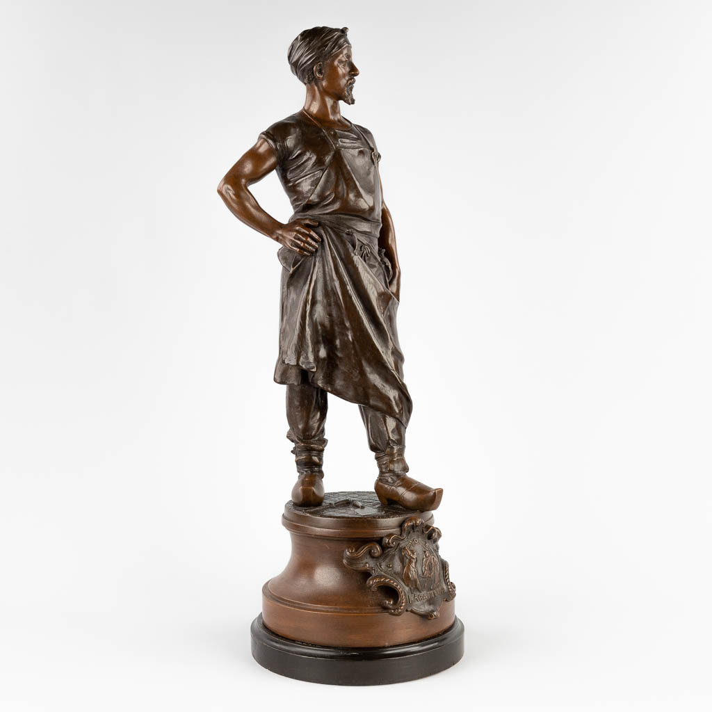 L'Abbateur, a figurine of a butcher, spelter. Circa 1900. (H:68 x D:23 cm) - Image 3 of 12