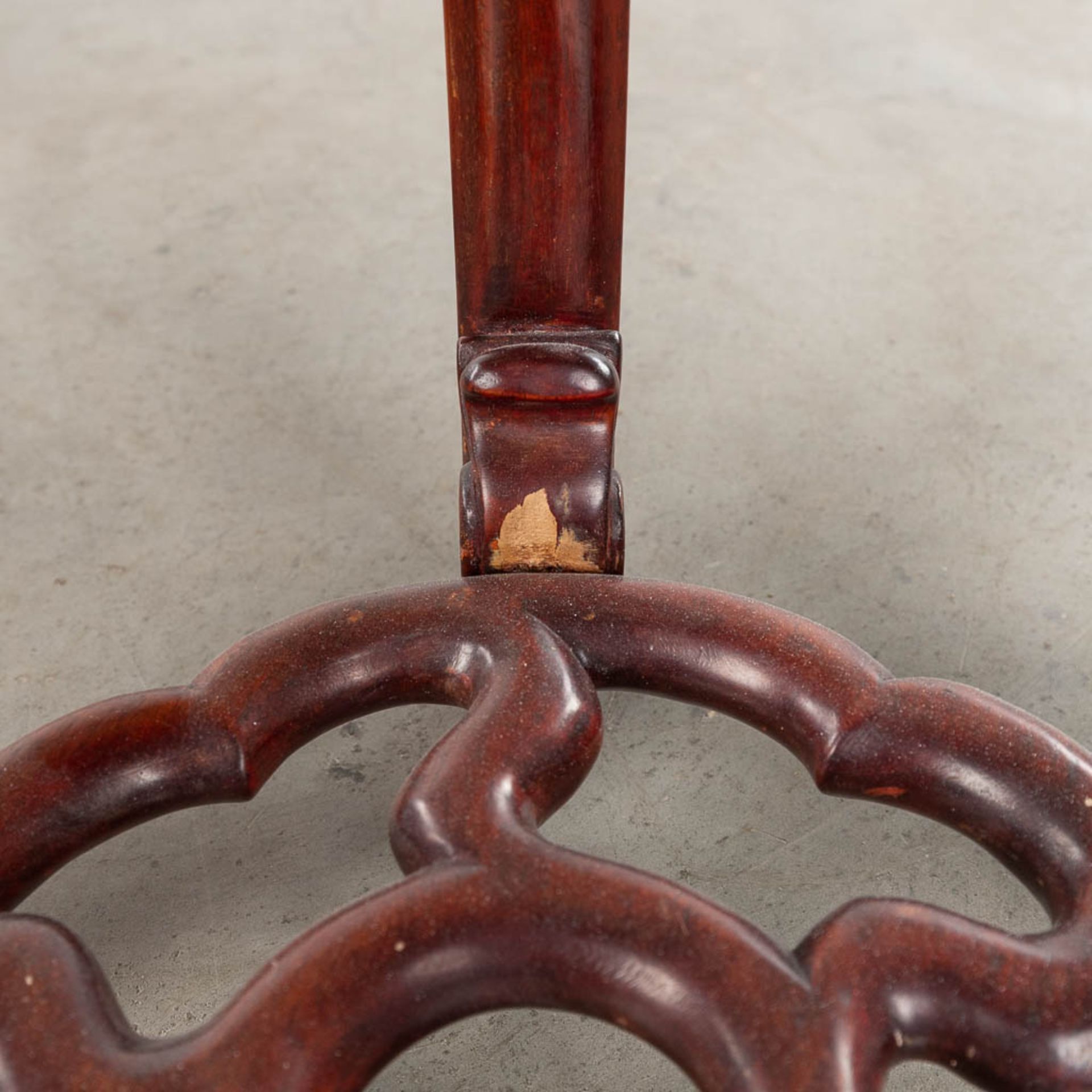 Three Oriental pedestals, sculptured hardwood. 20th C. (H:71 x D:30 cm) - Image 7 of 9