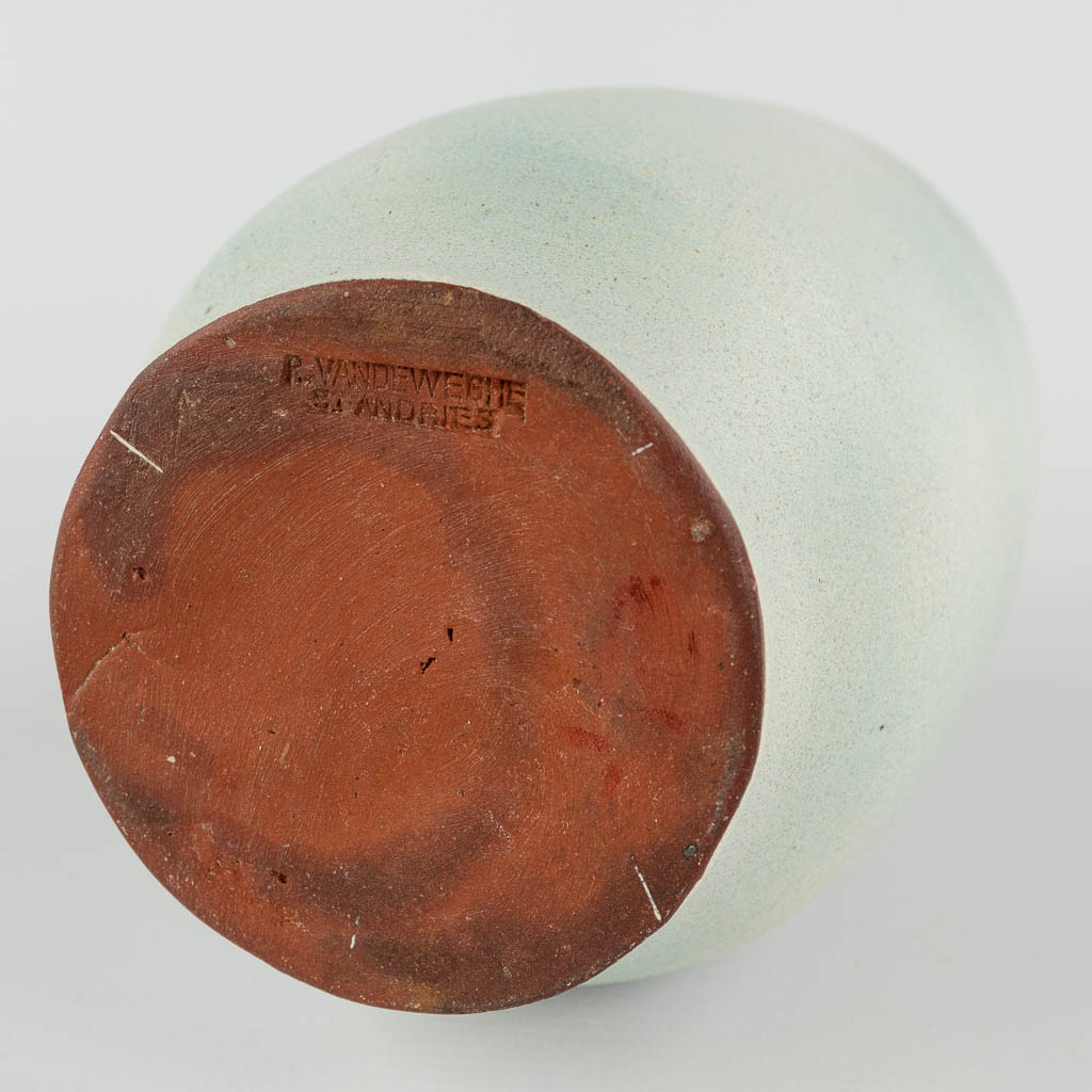 Rogier VANDEWEGHE (1923-2020) 'Vase' light-blue glaze, circa 1956-1957. (H:21,5 x D:11 cm) - Image 9 of 11